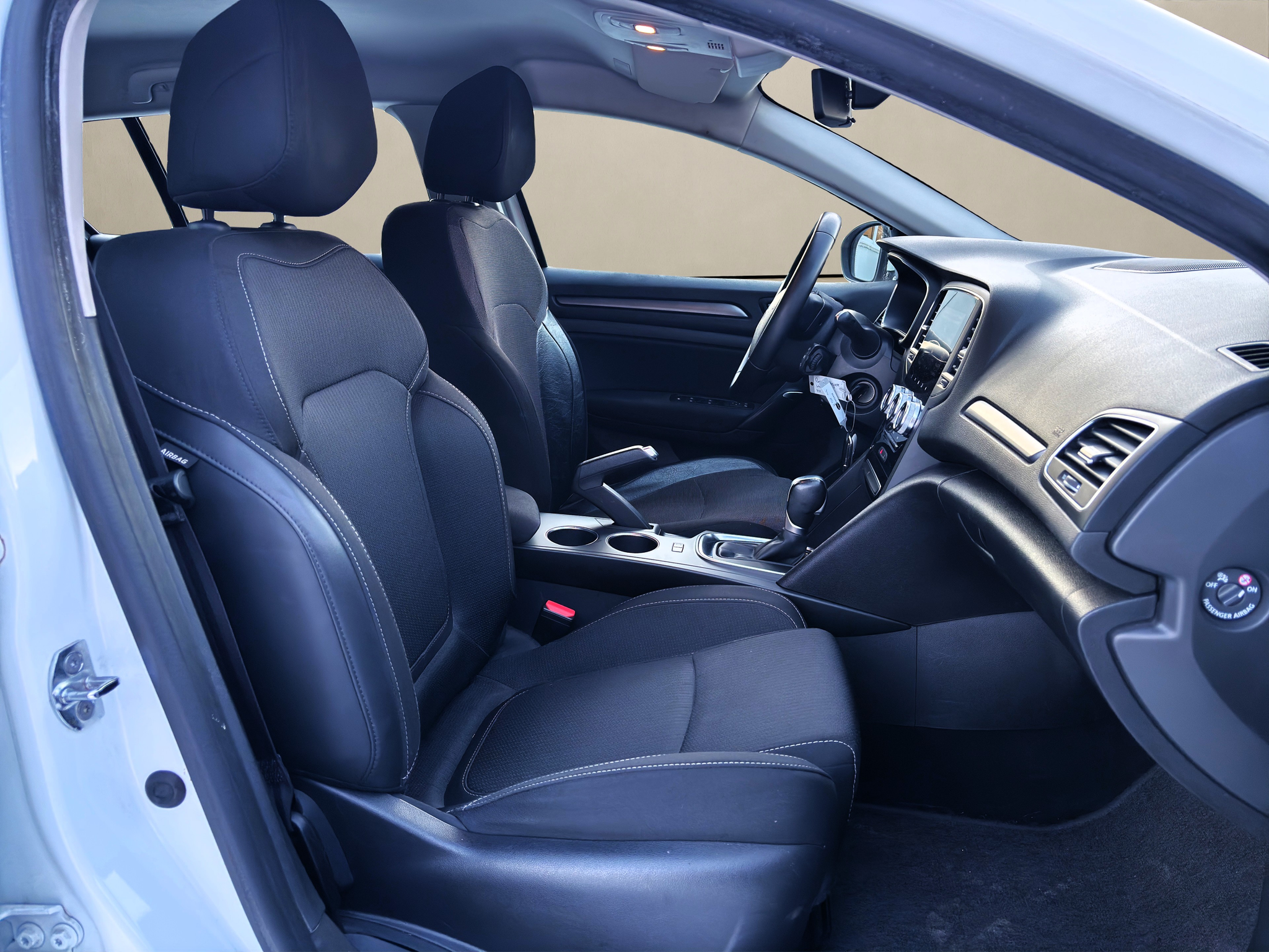 listing desktop thumbnail image 9