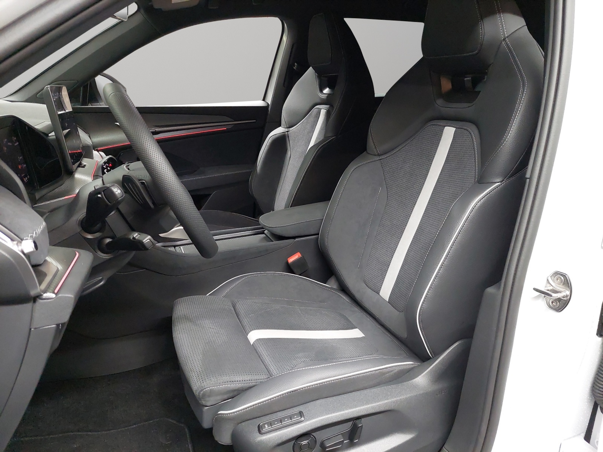 listing desktop thumbnail image 5