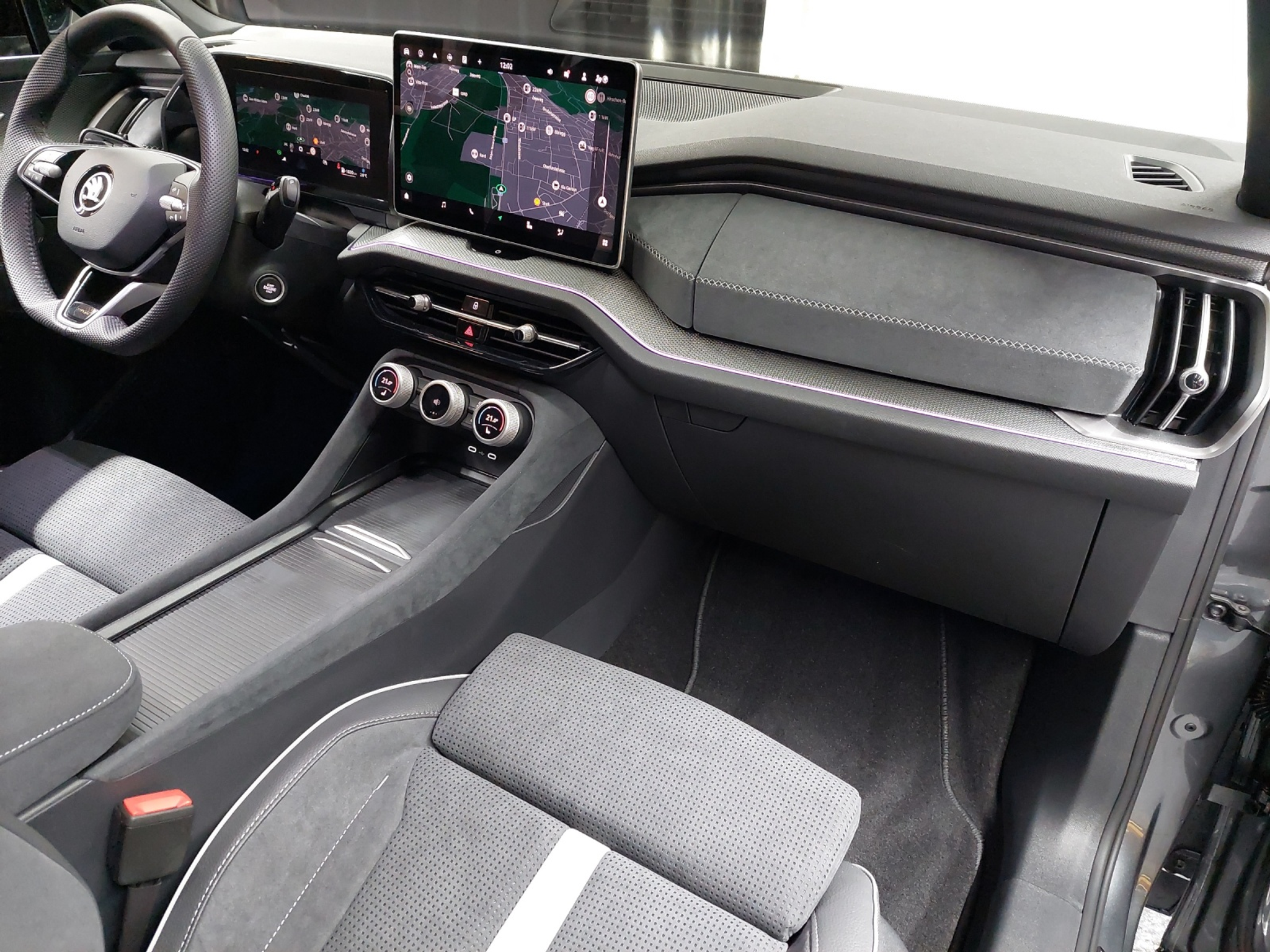 listing desktop thumbnail image 9