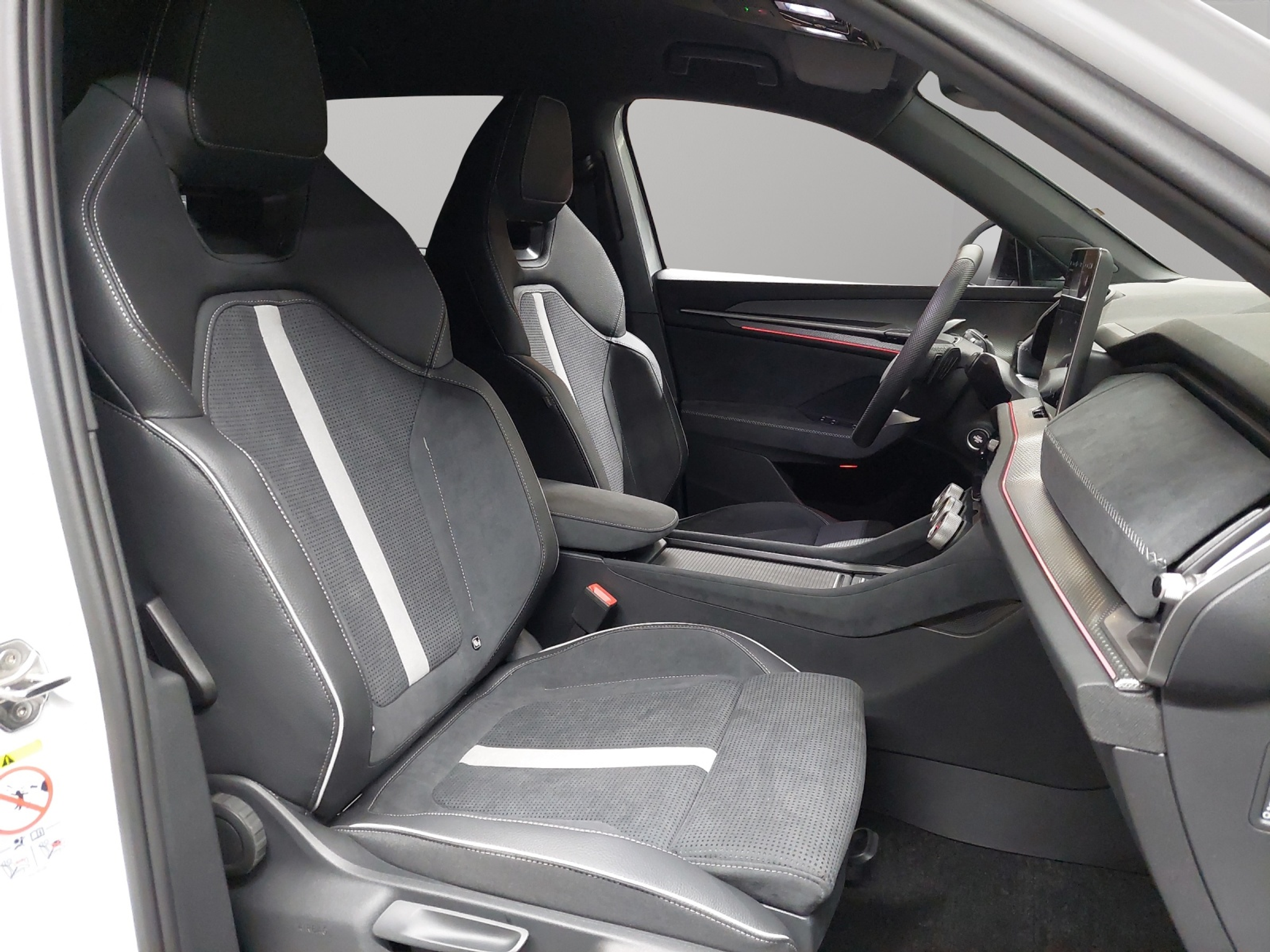 listing desktop thumbnail image 8