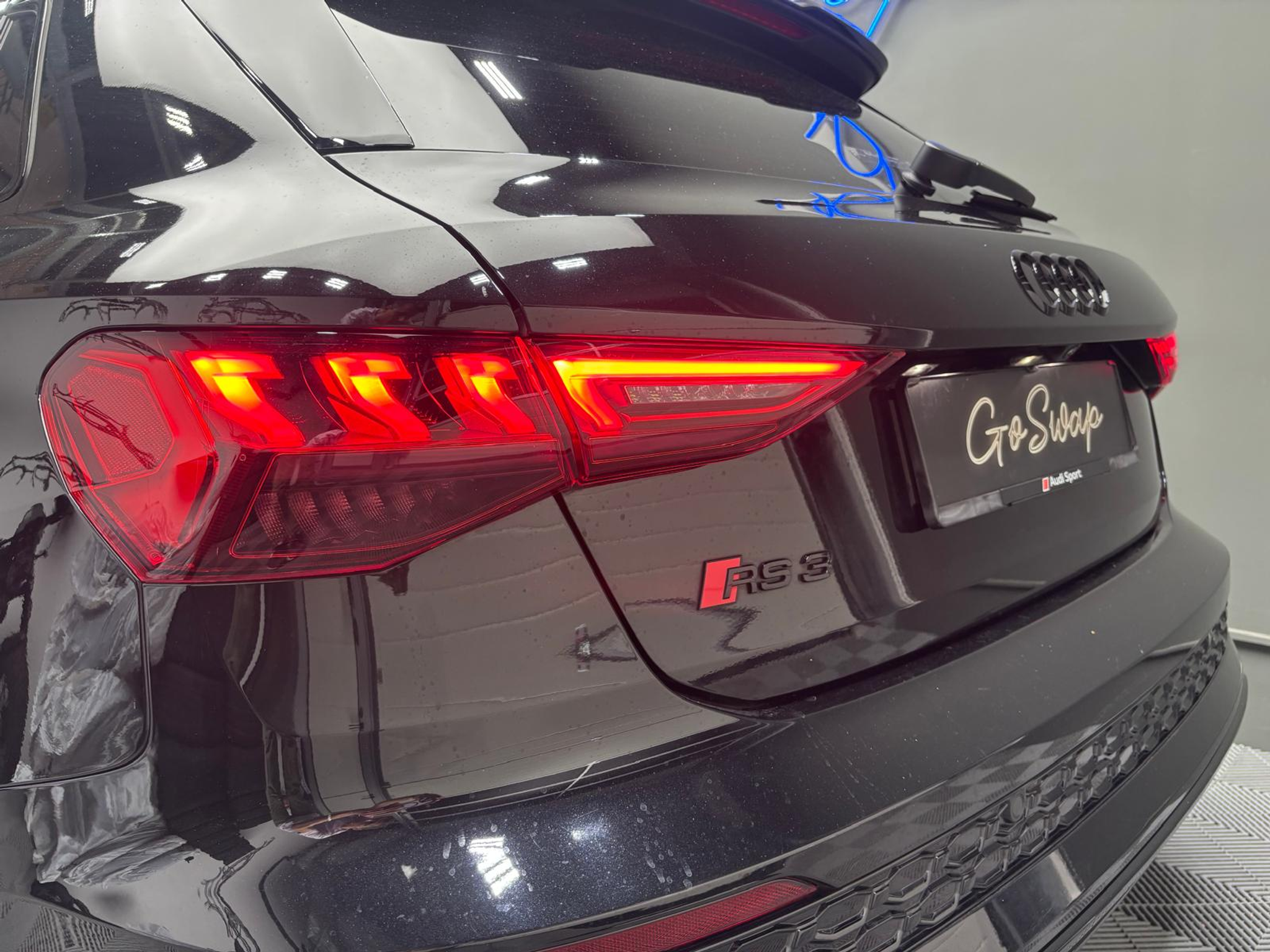 listing desktop thumbnail image 7