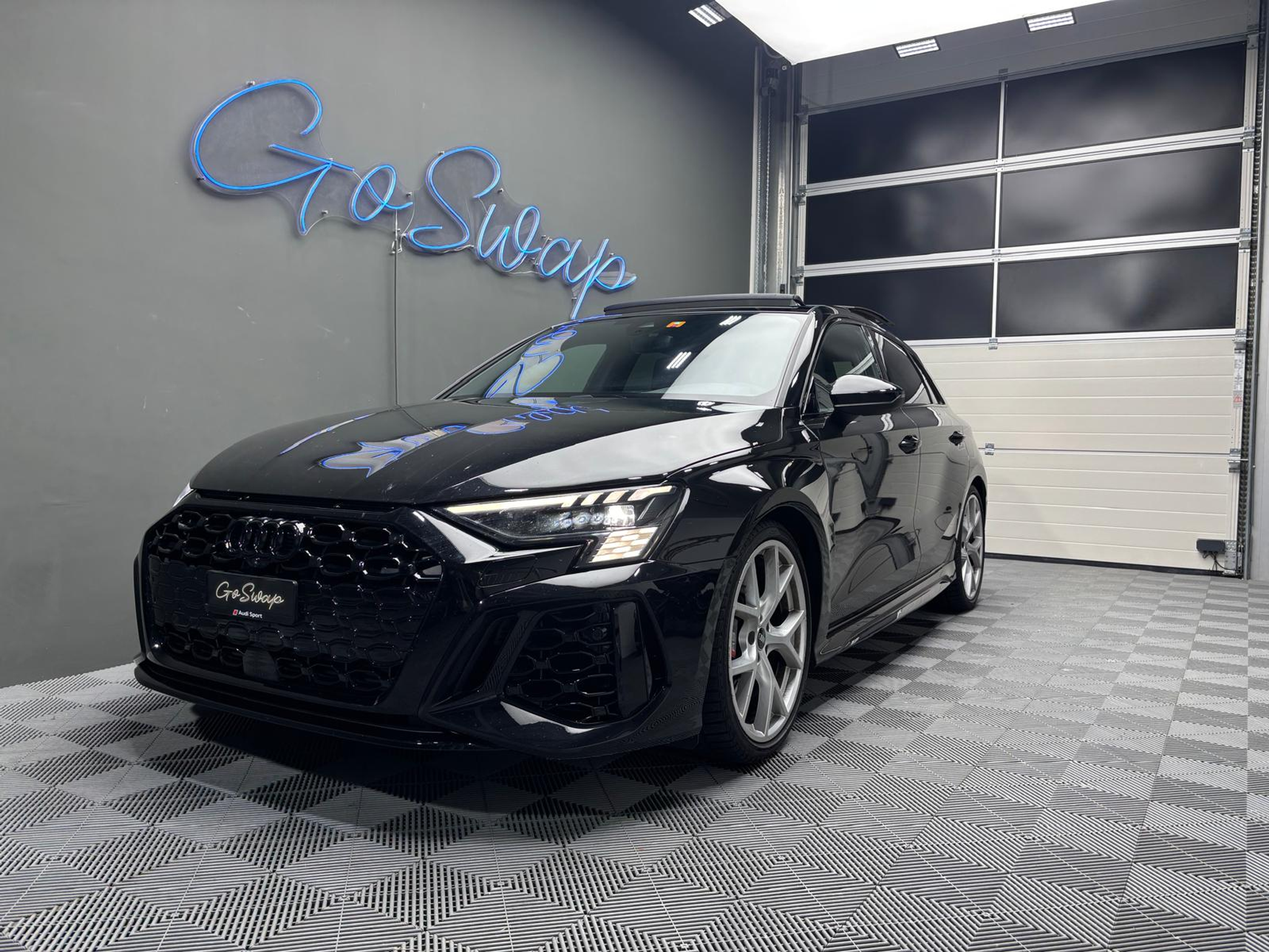 listing desktop thumbnail image 10