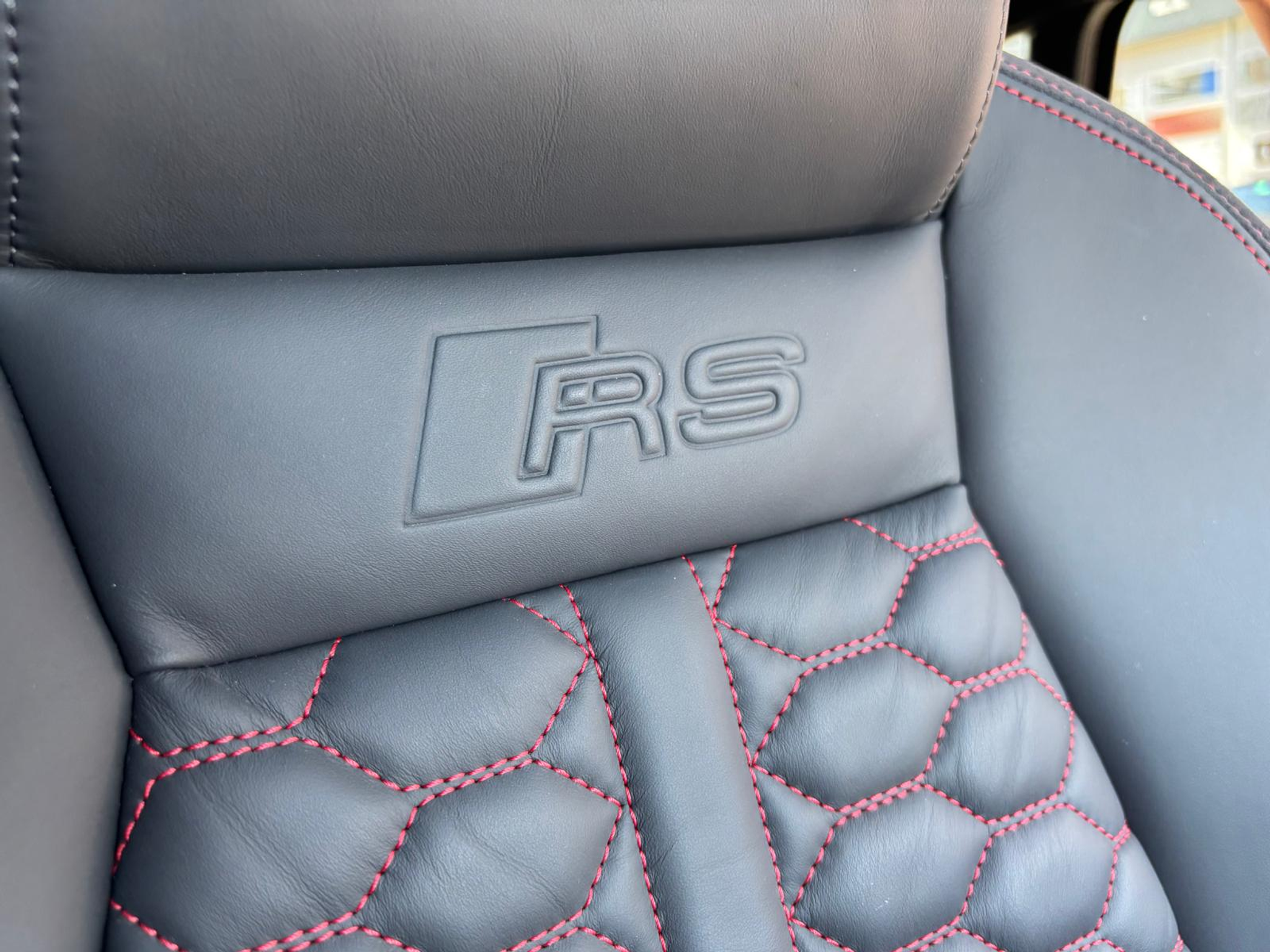 listing desktop thumbnail image 16