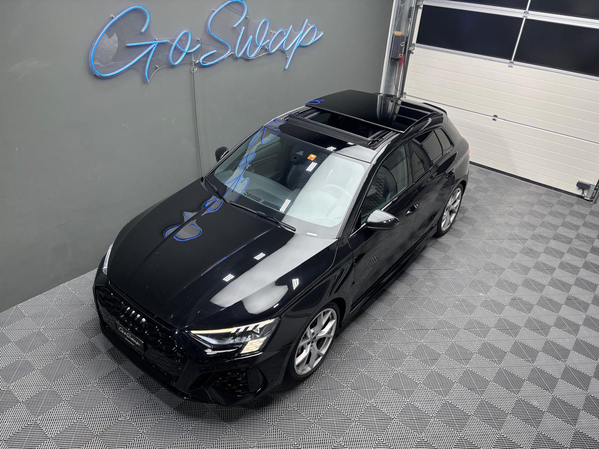 listing desktop thumbnail image 9