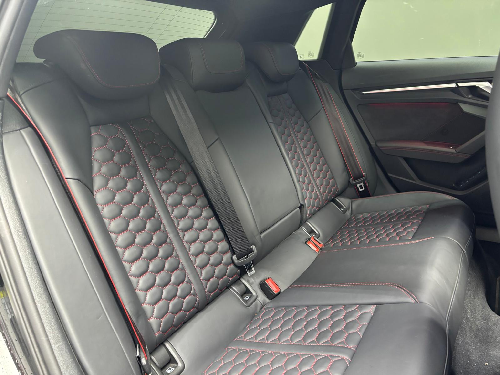 listing desktop thumbnail image 17