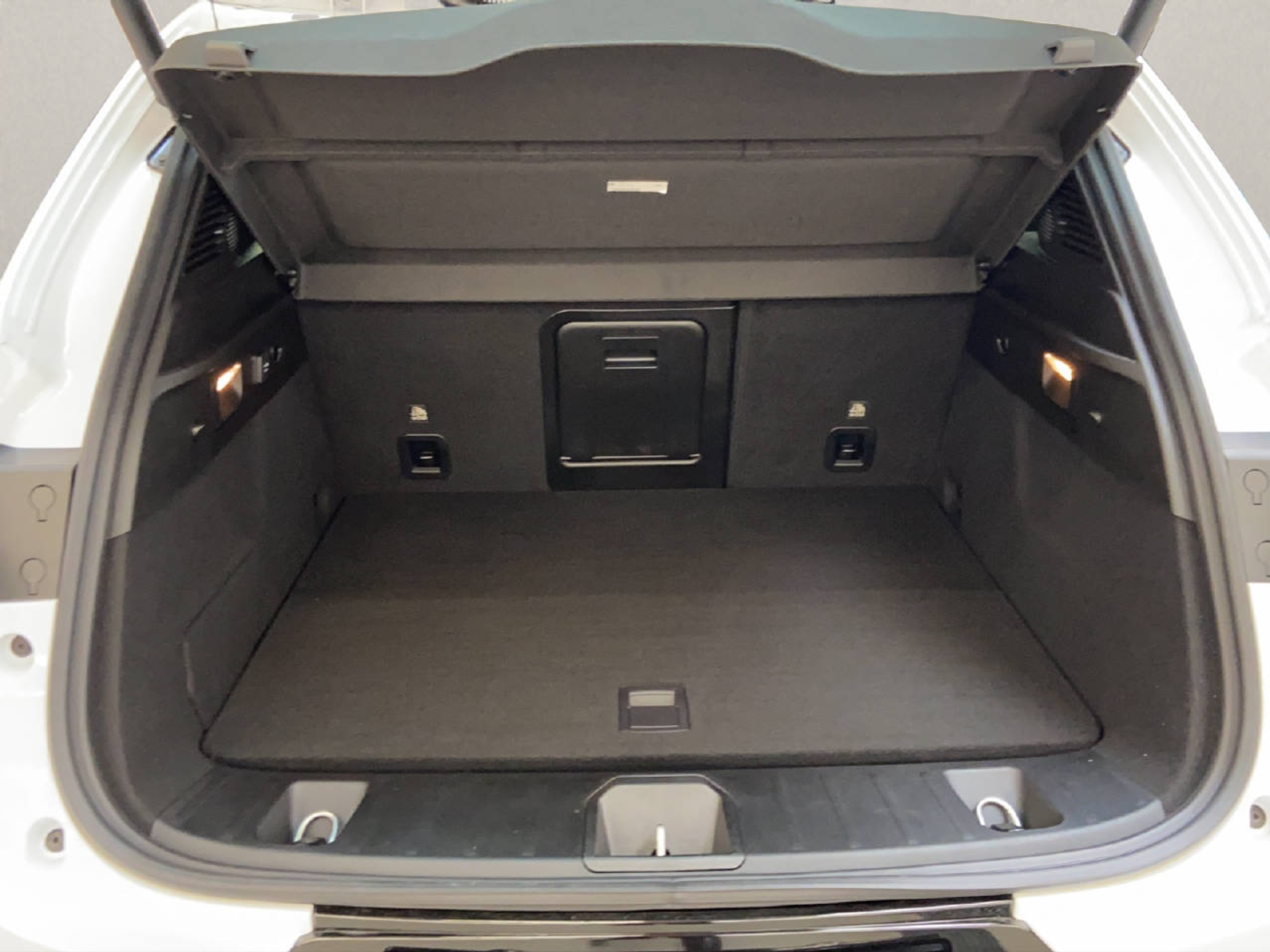 listing desktop thumbnail image 11