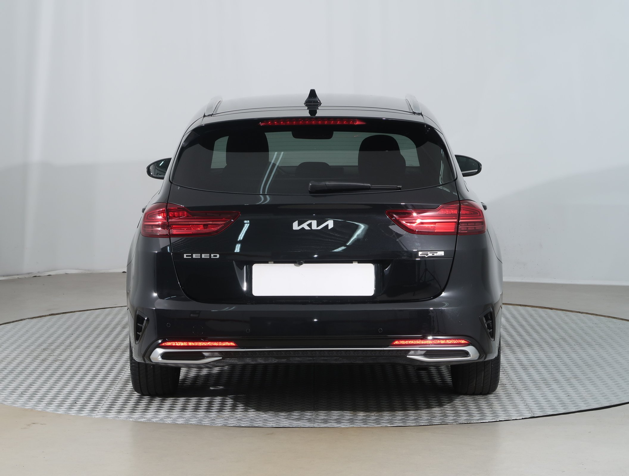 listing desktop thumbnail image 4