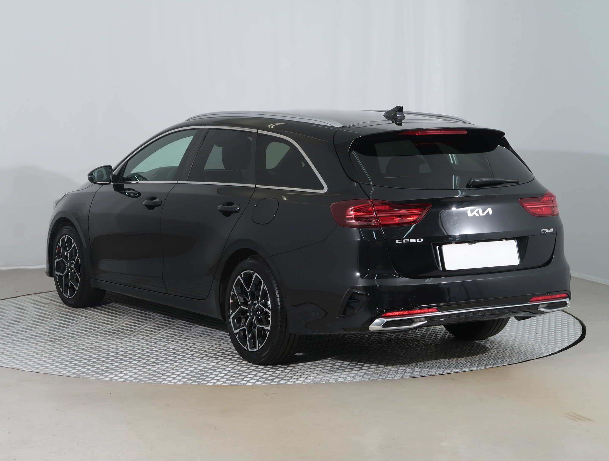 listing desktop thumbnail image 5