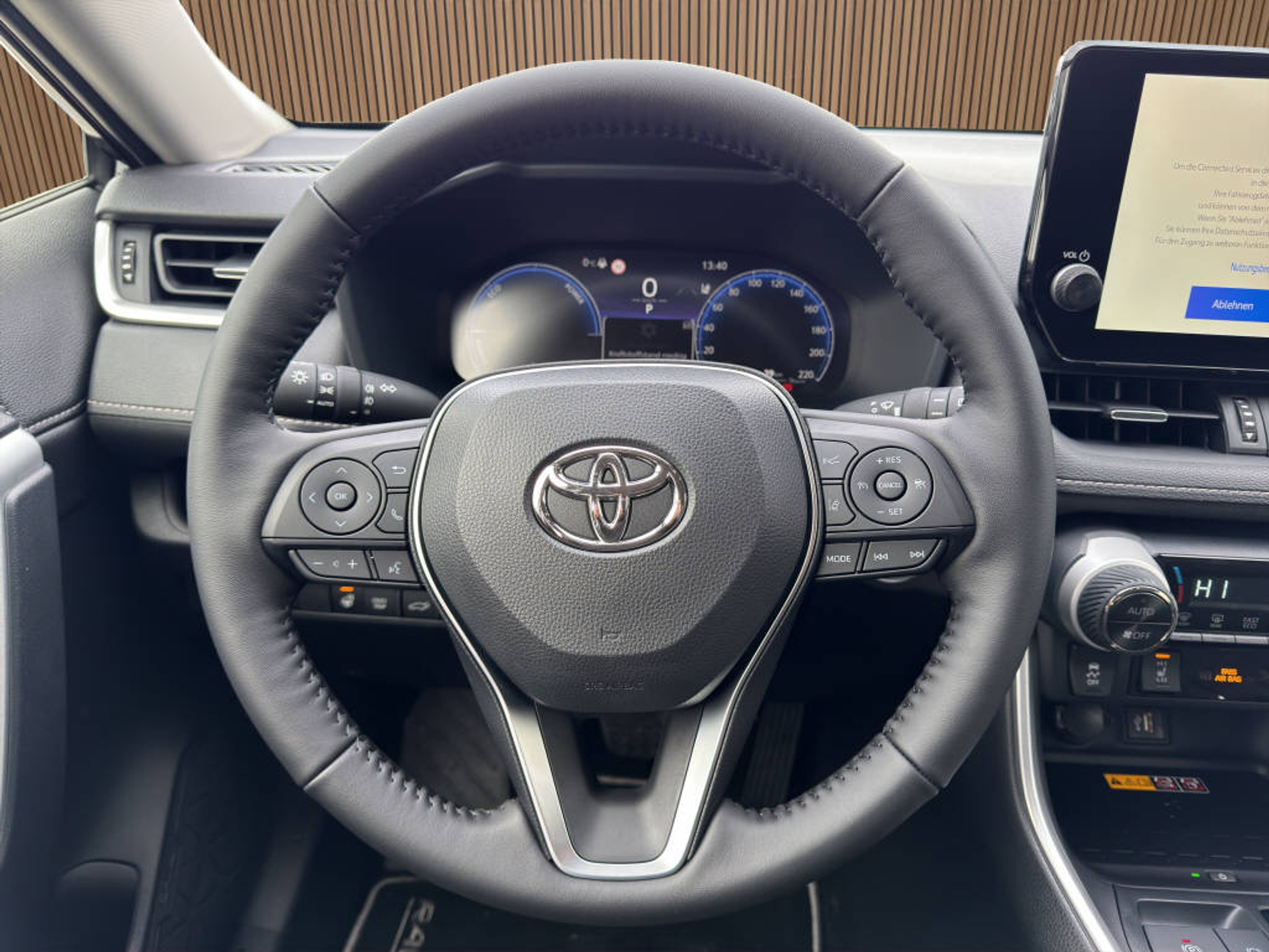 listing desktop thumbnail image 10