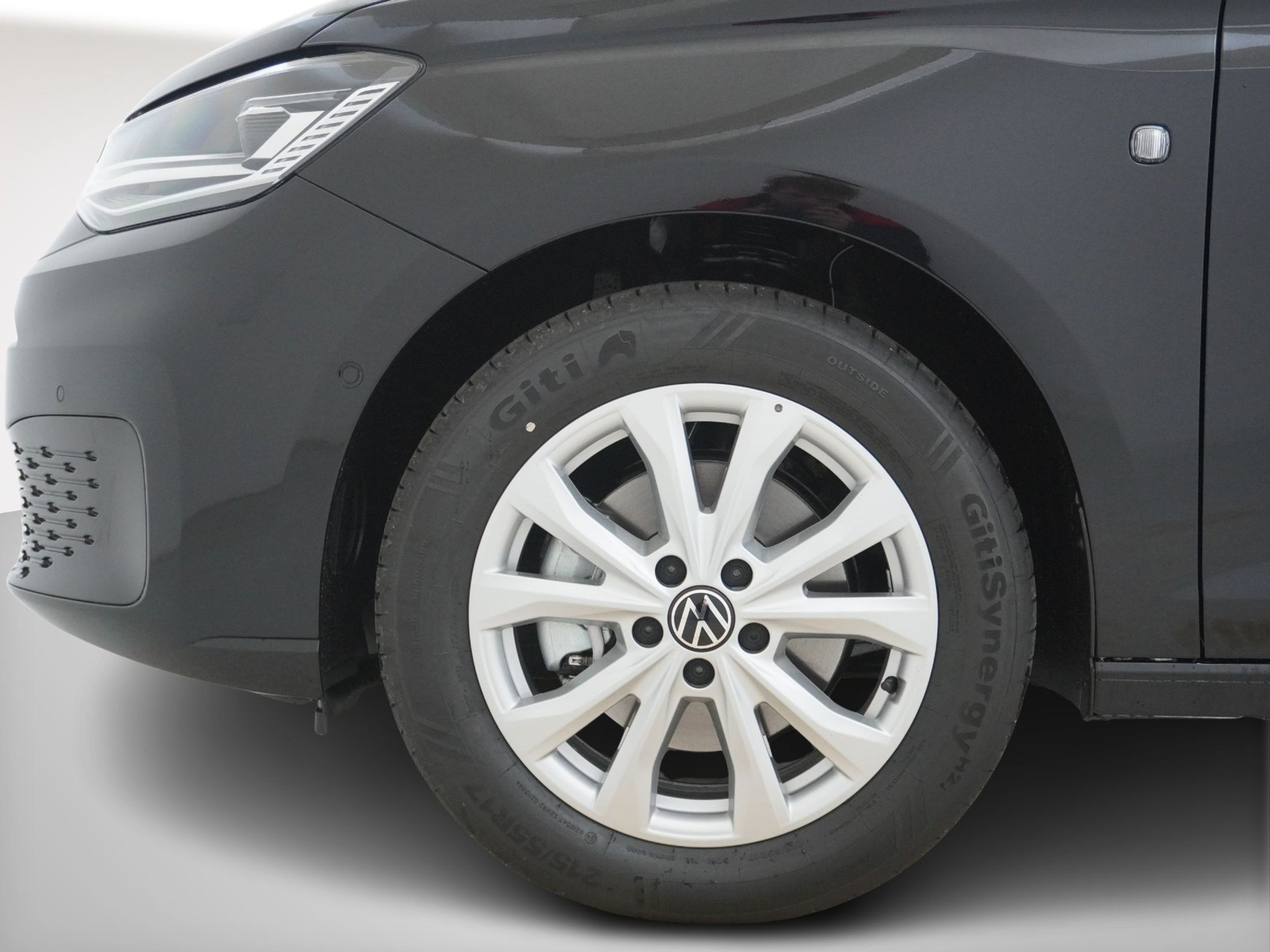 listing desktop thumbnail image 10