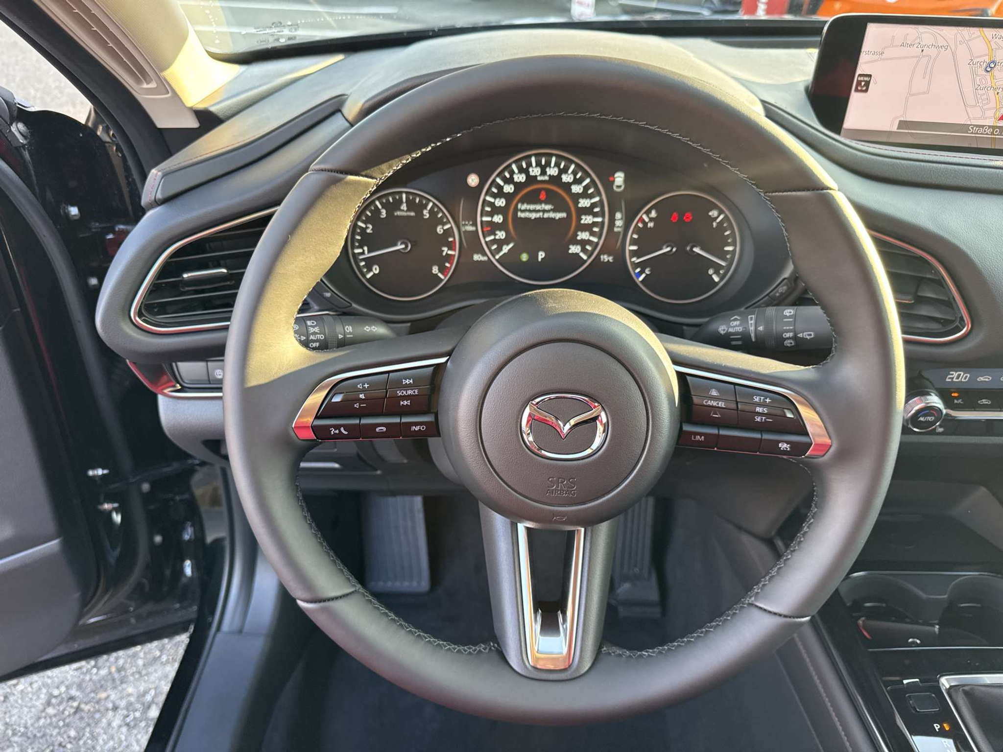 listing desktop thumbnail image 15