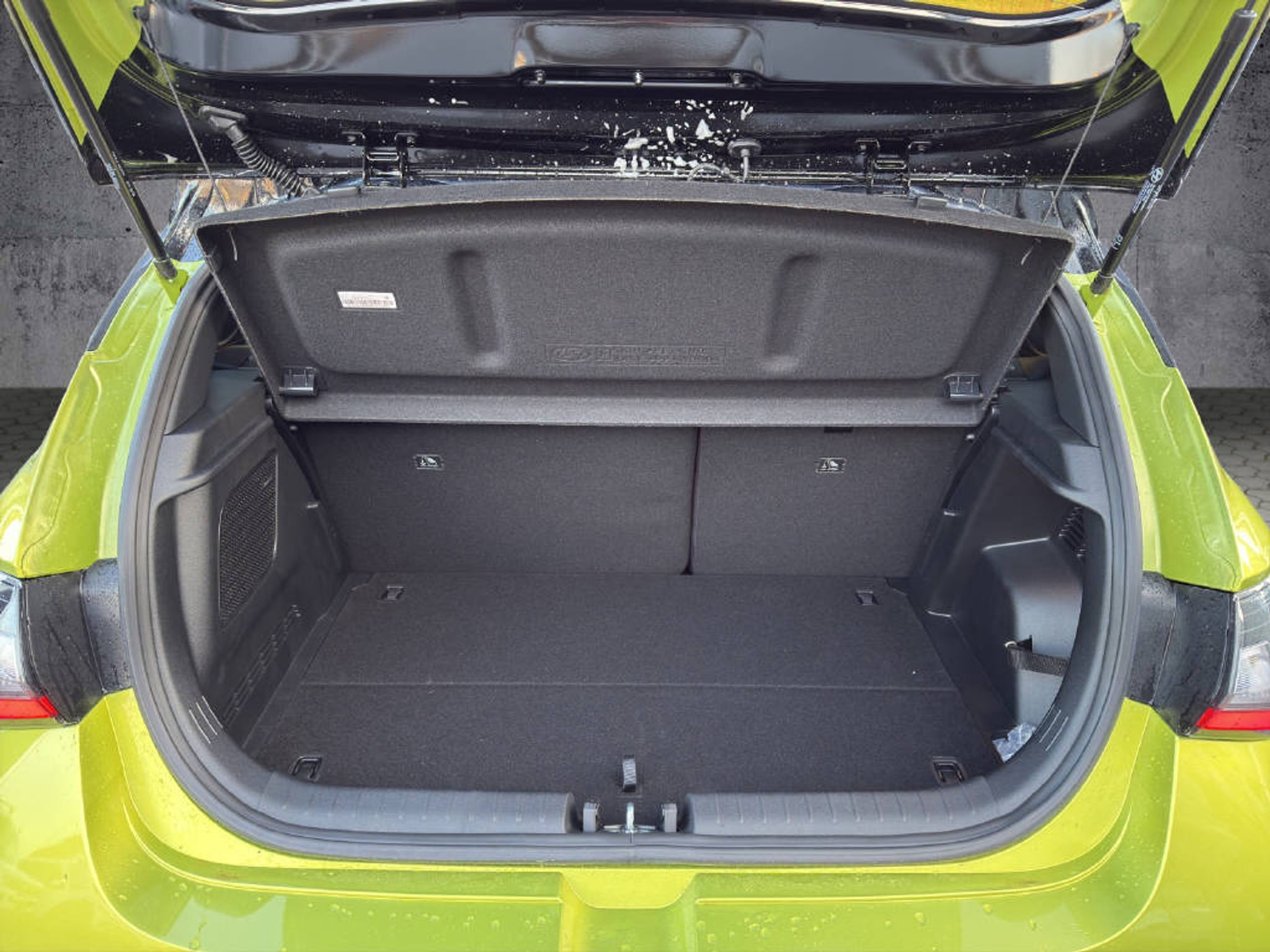 listing desktop thumbnail image 8