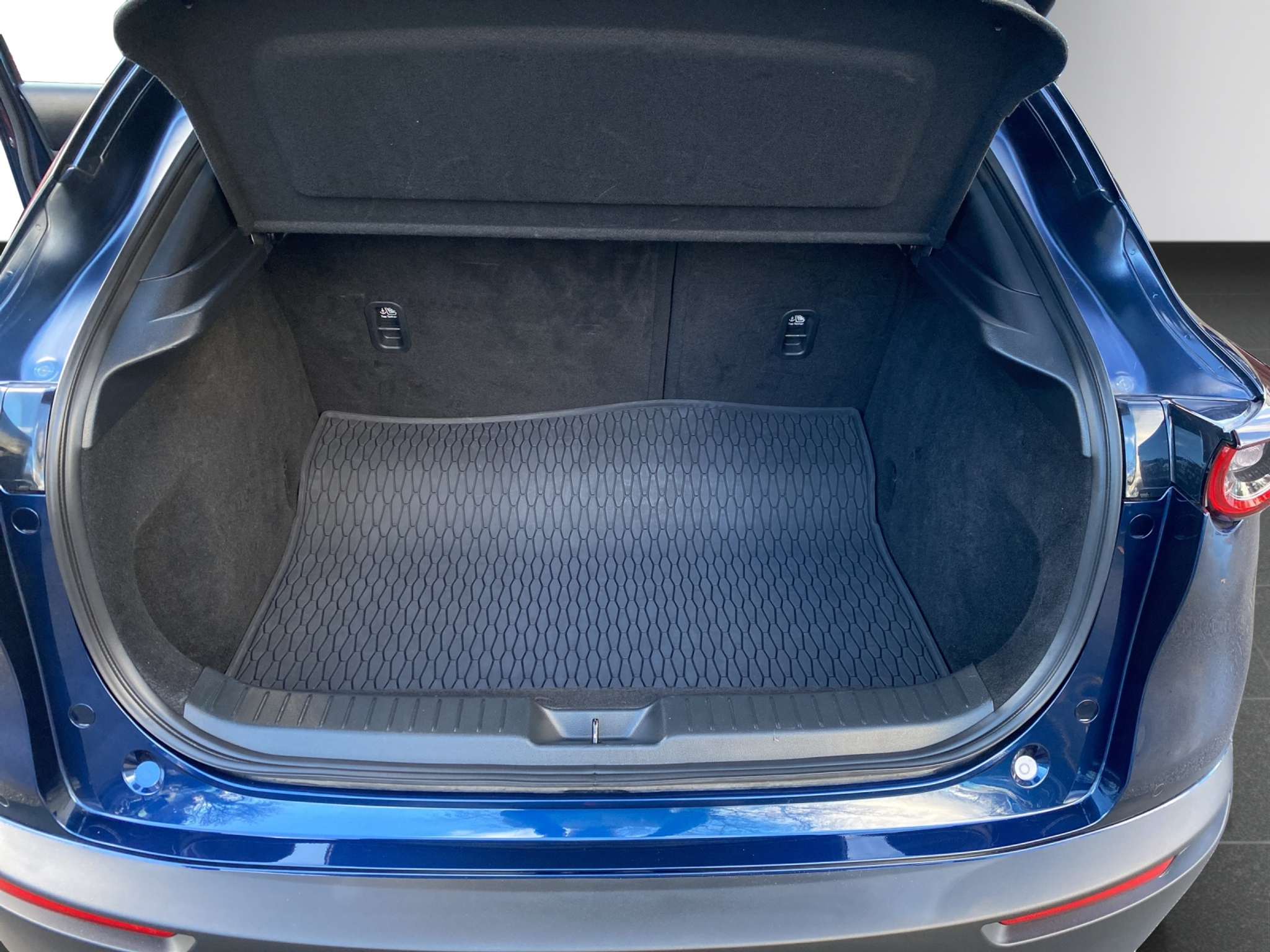 listing desktop thumbnail image 7