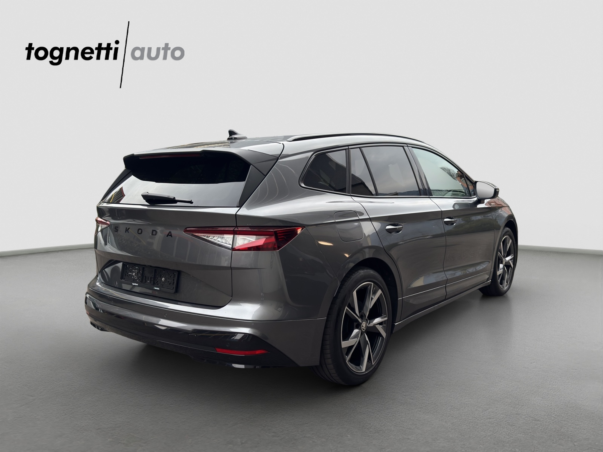 listing desktop thumbnail image 3