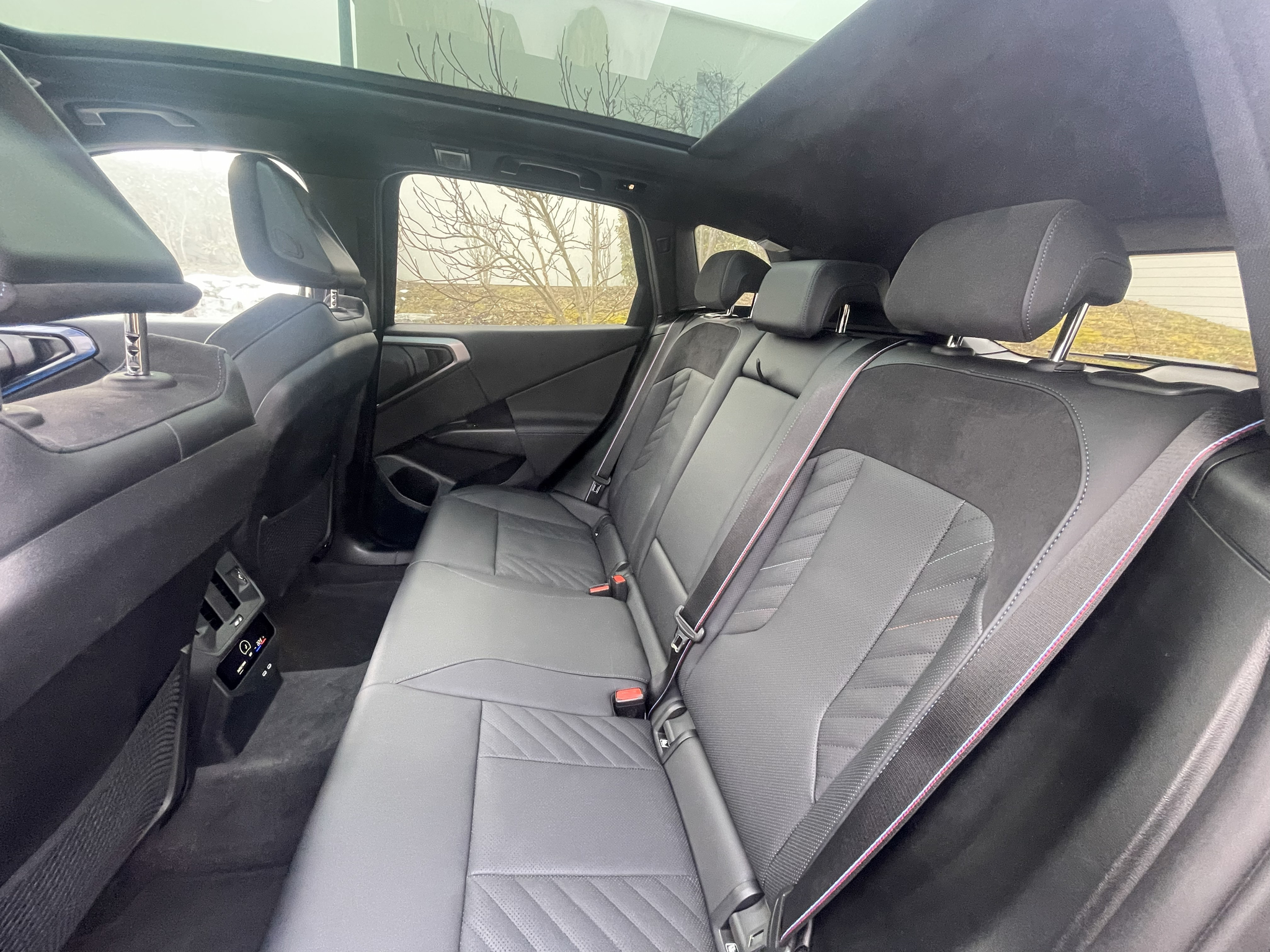 listing desktop thumbnail image 7