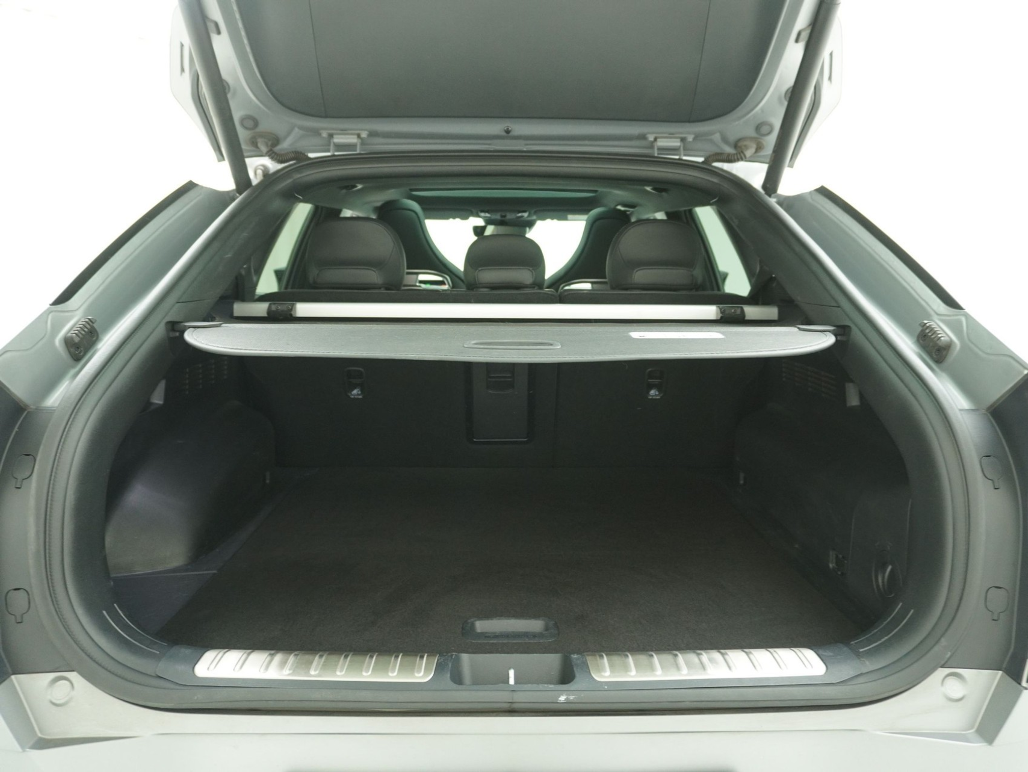 listing desktop thumbnail image 12