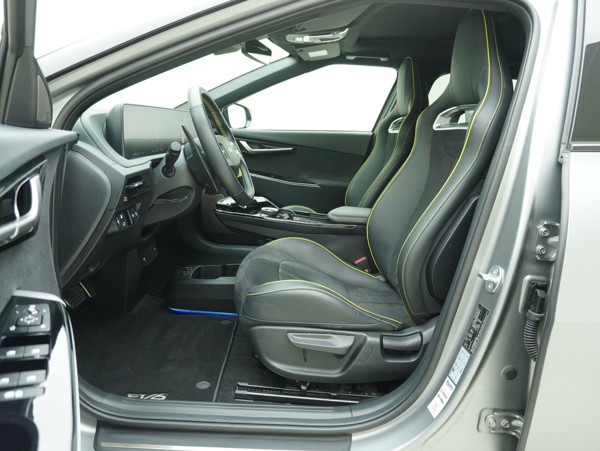 listing desktop thumbnail image 8