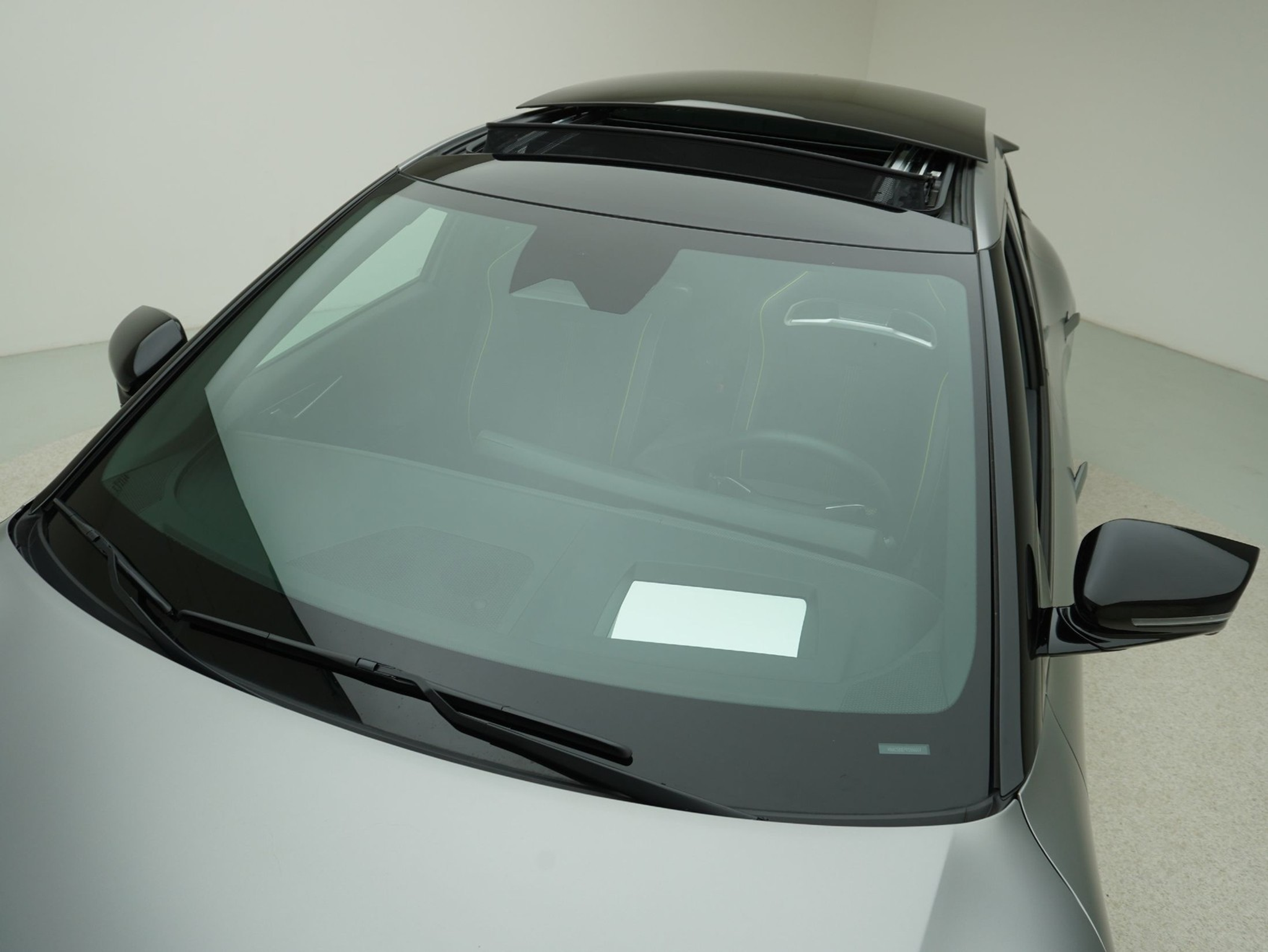 listing desktop thumbnail image 7