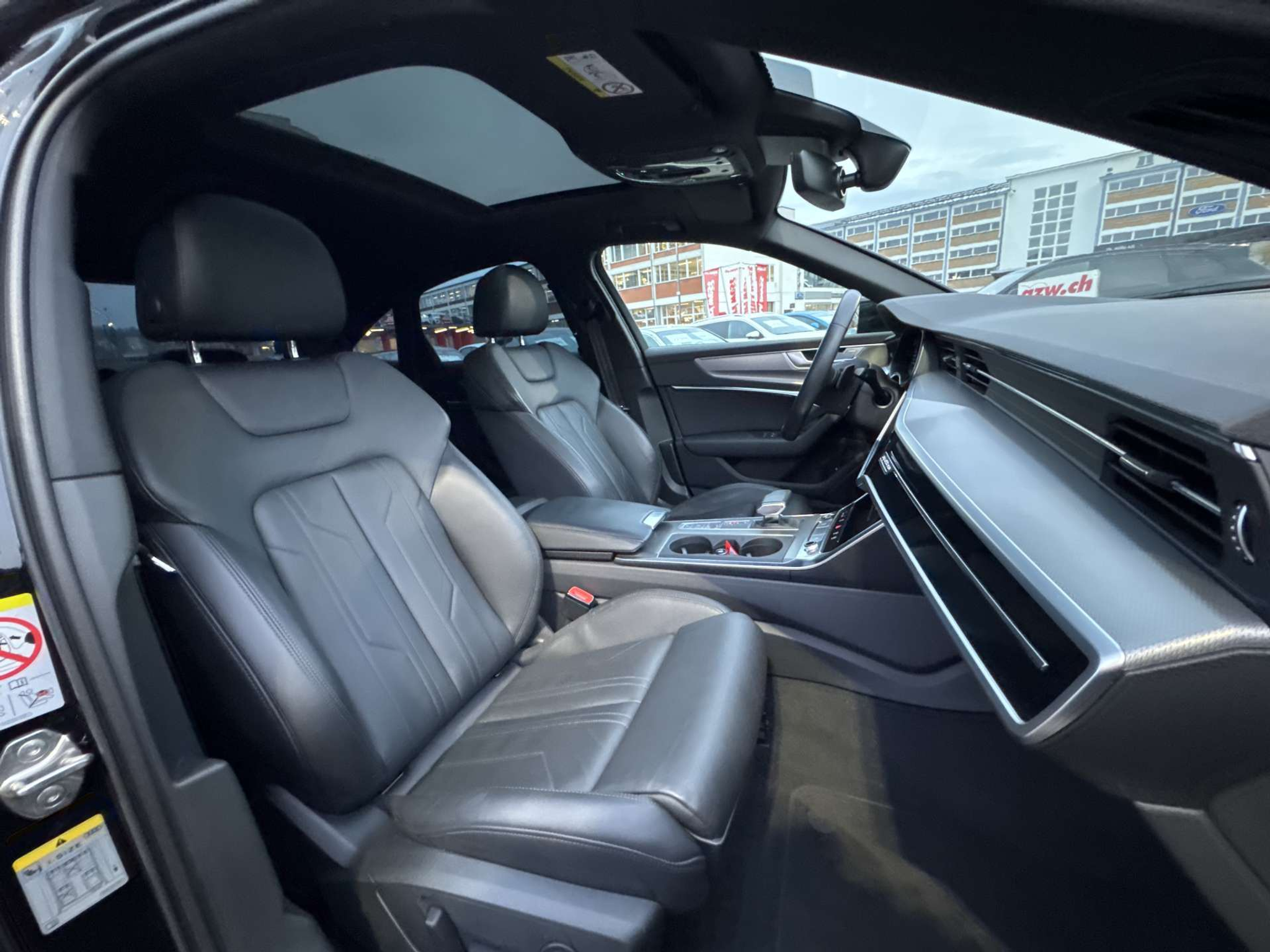 listing desktop thumbnail image 12