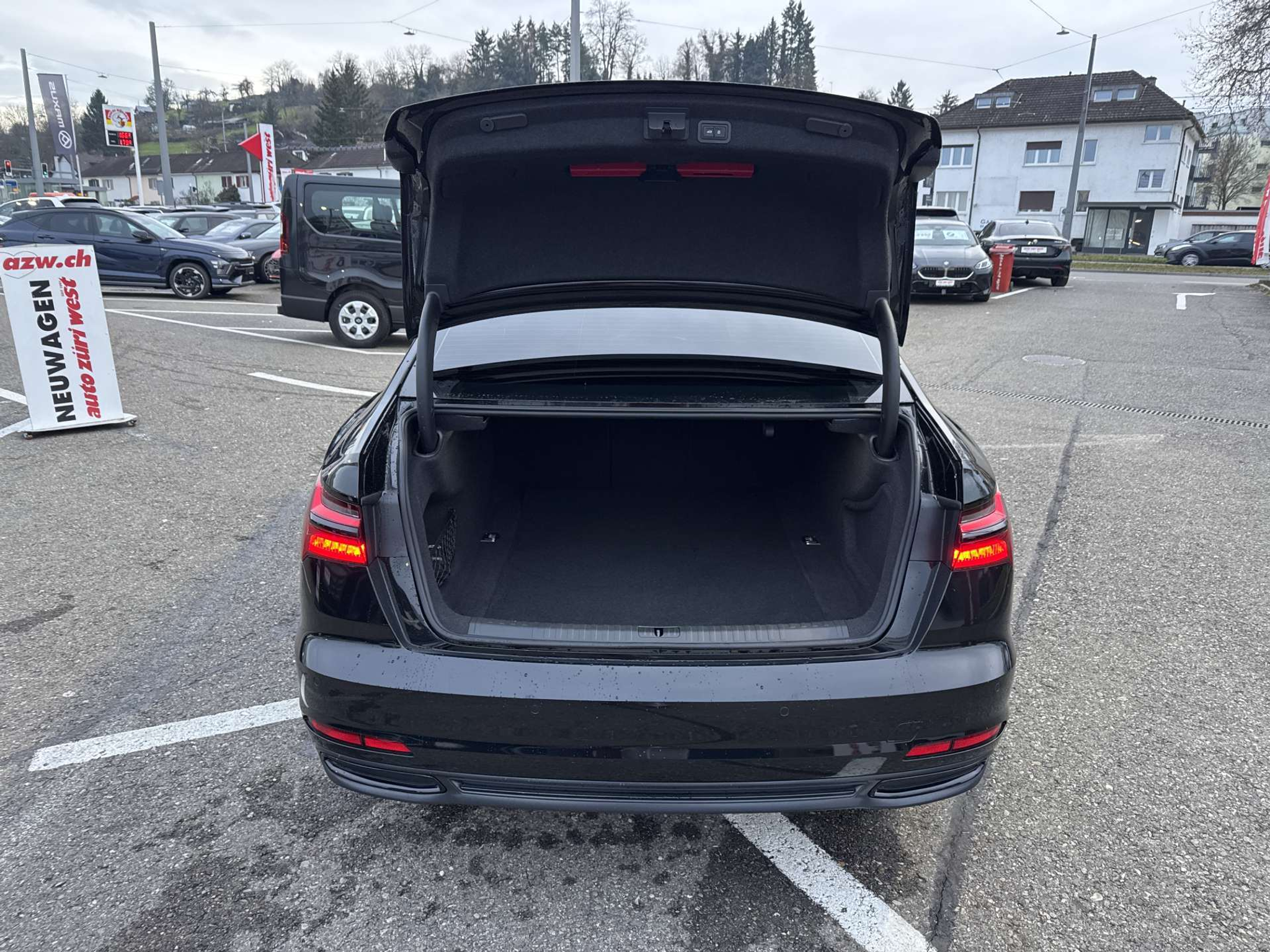 listing desktop thumbnail image 7