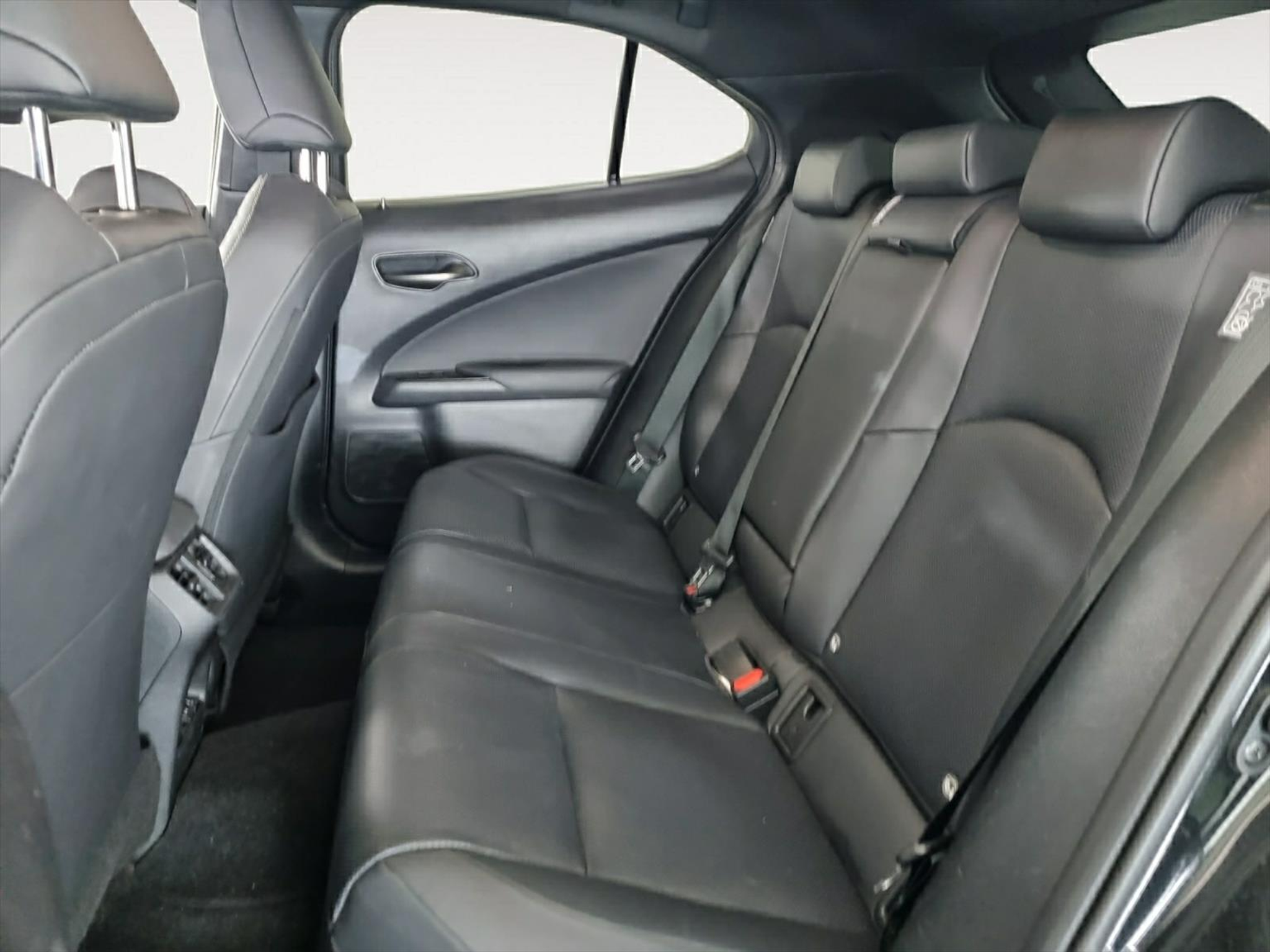 listing desktop thumbnail image 14