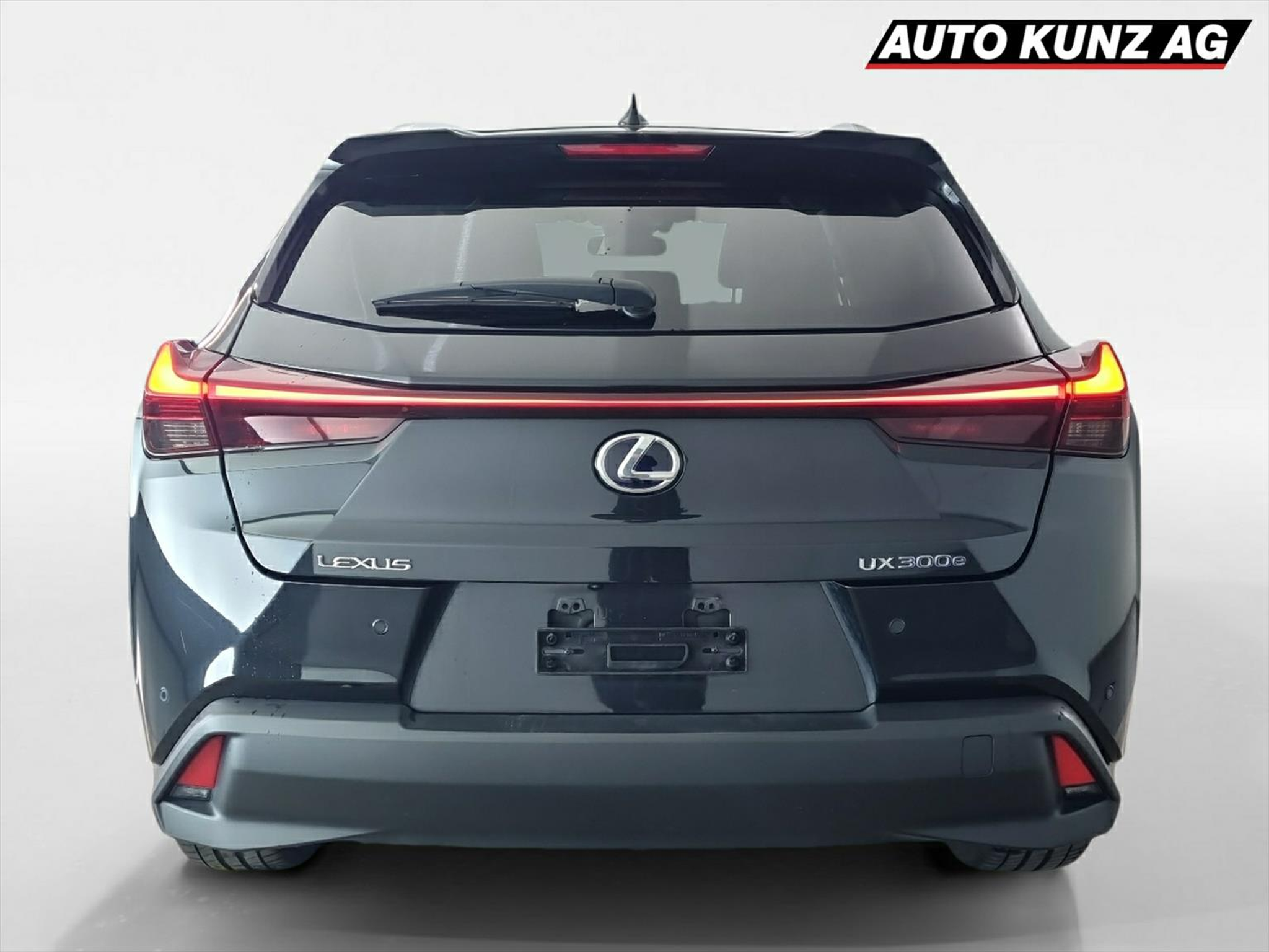 listing desktop thumbnail image 3