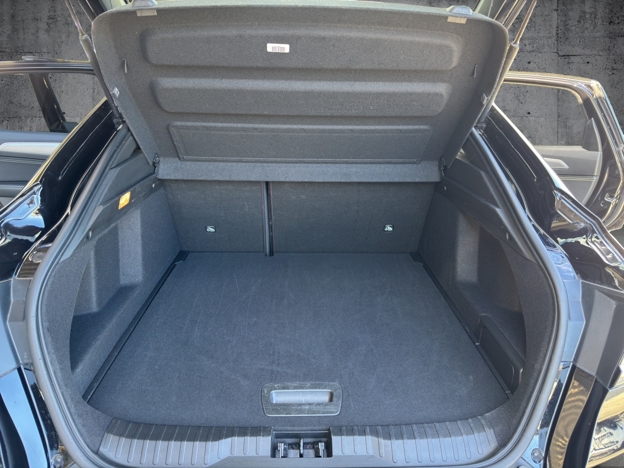 listing desktop thumbnail image 25