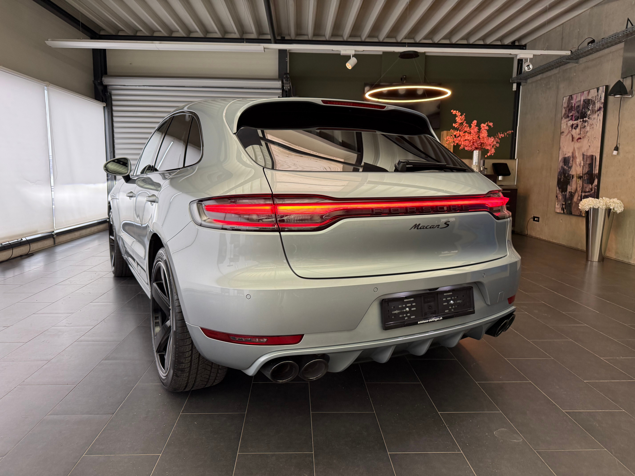 listing desktop thumbnail image 27