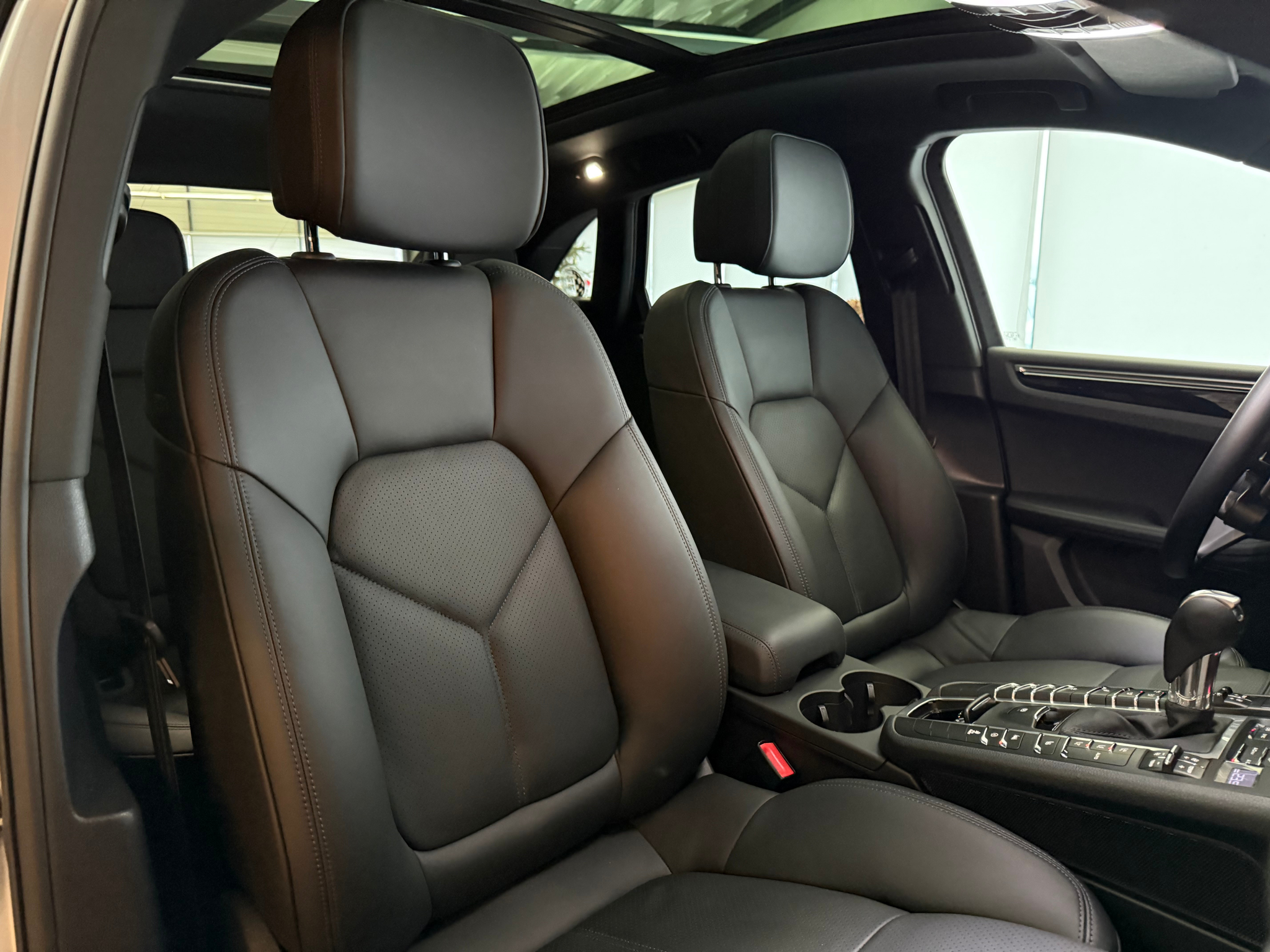 listing desktop thumbnail image 30