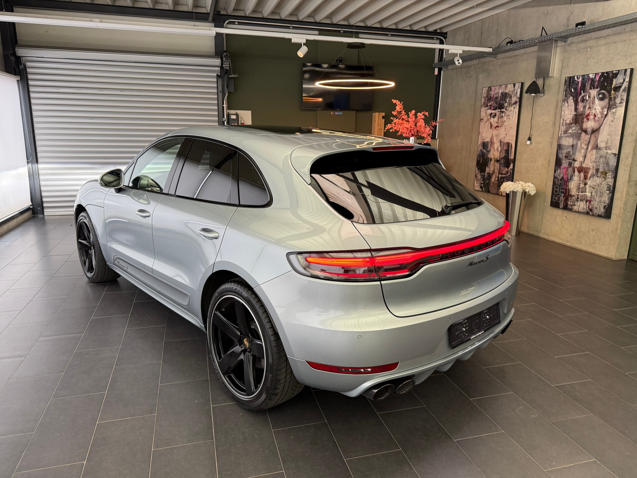 listing desktop thumbnail image 24