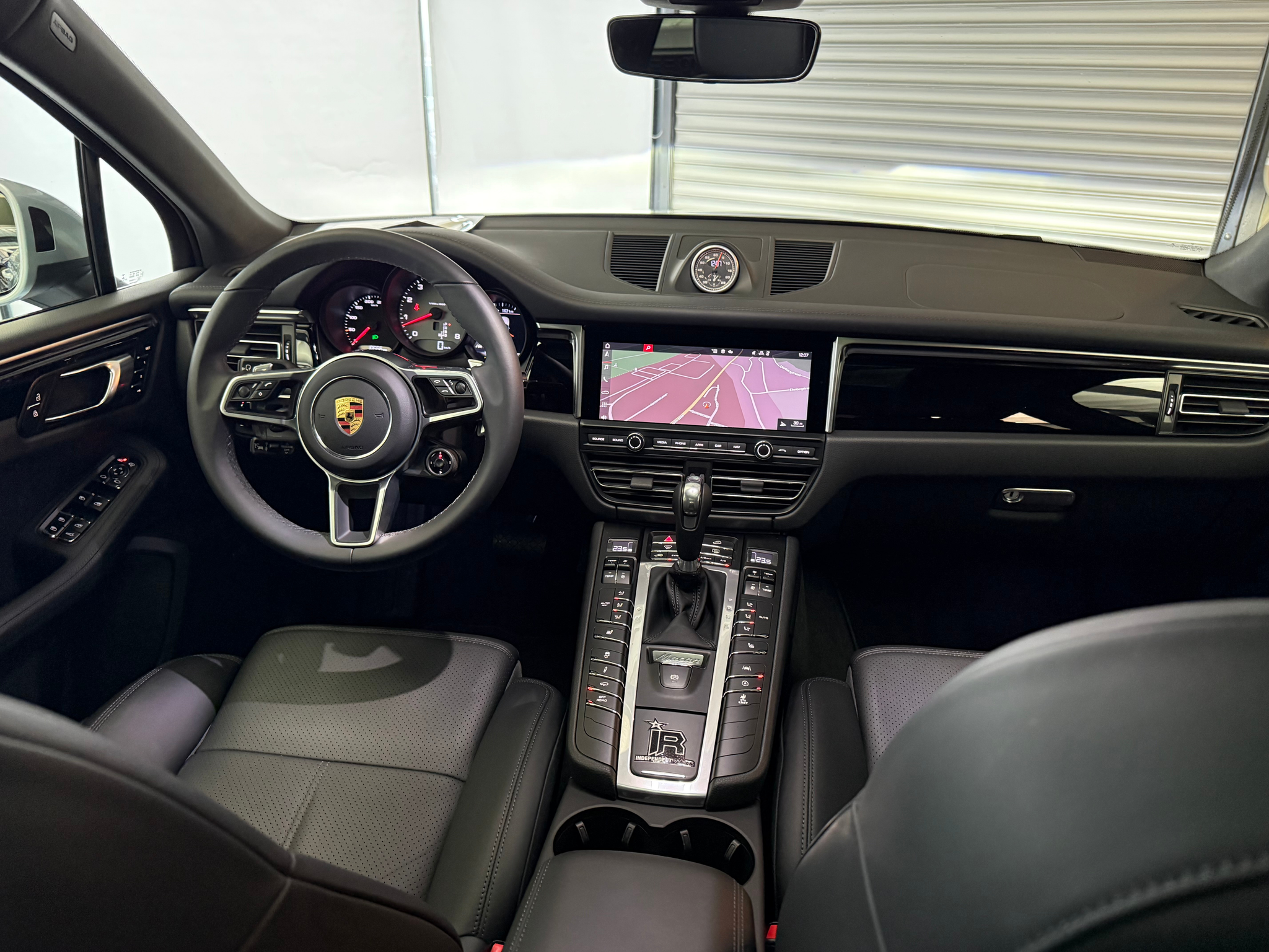 listing desktop thumbnail image 15