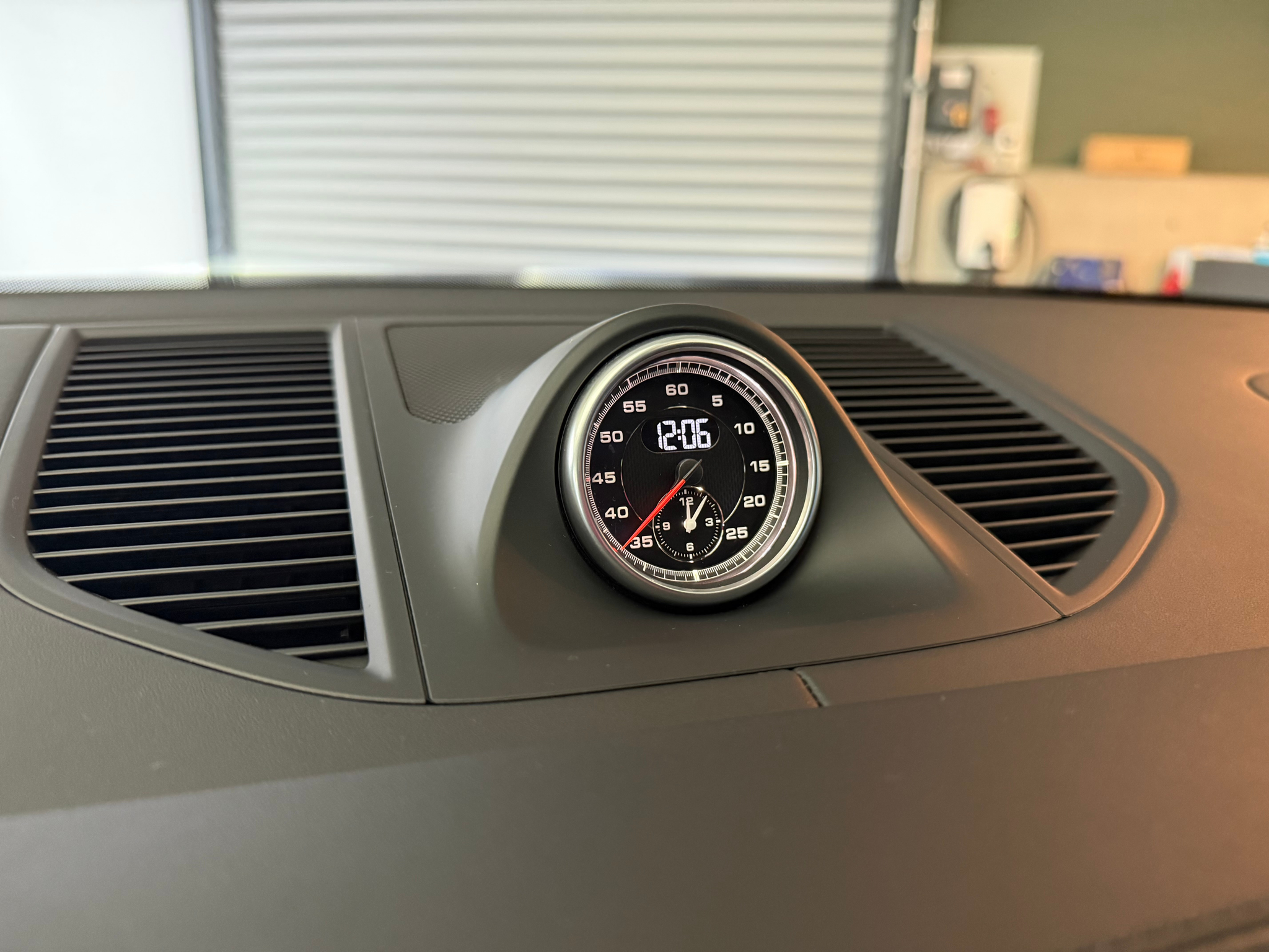 listing desktop thumbnail image 23