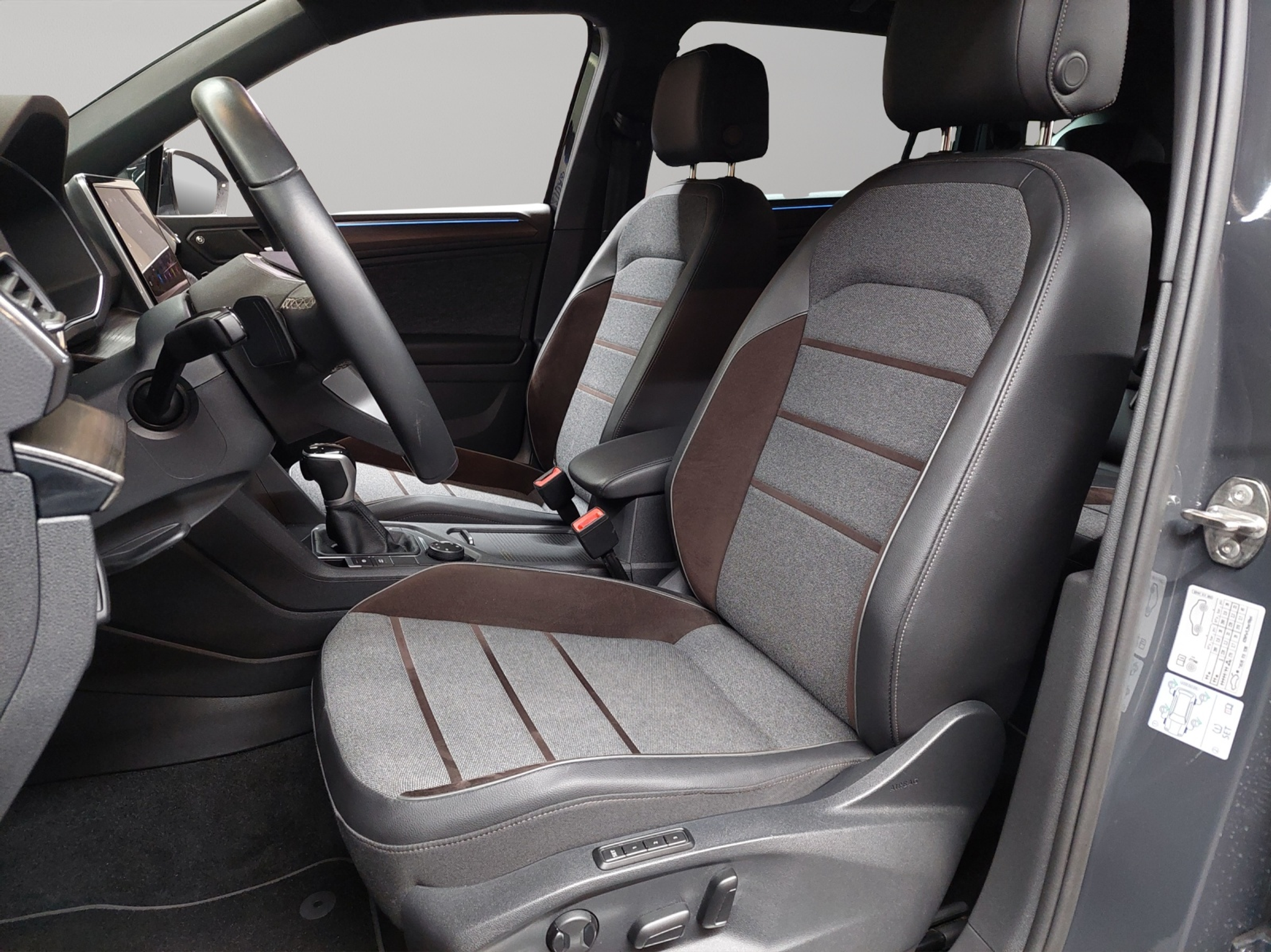 listing desktop thumbnail image 5