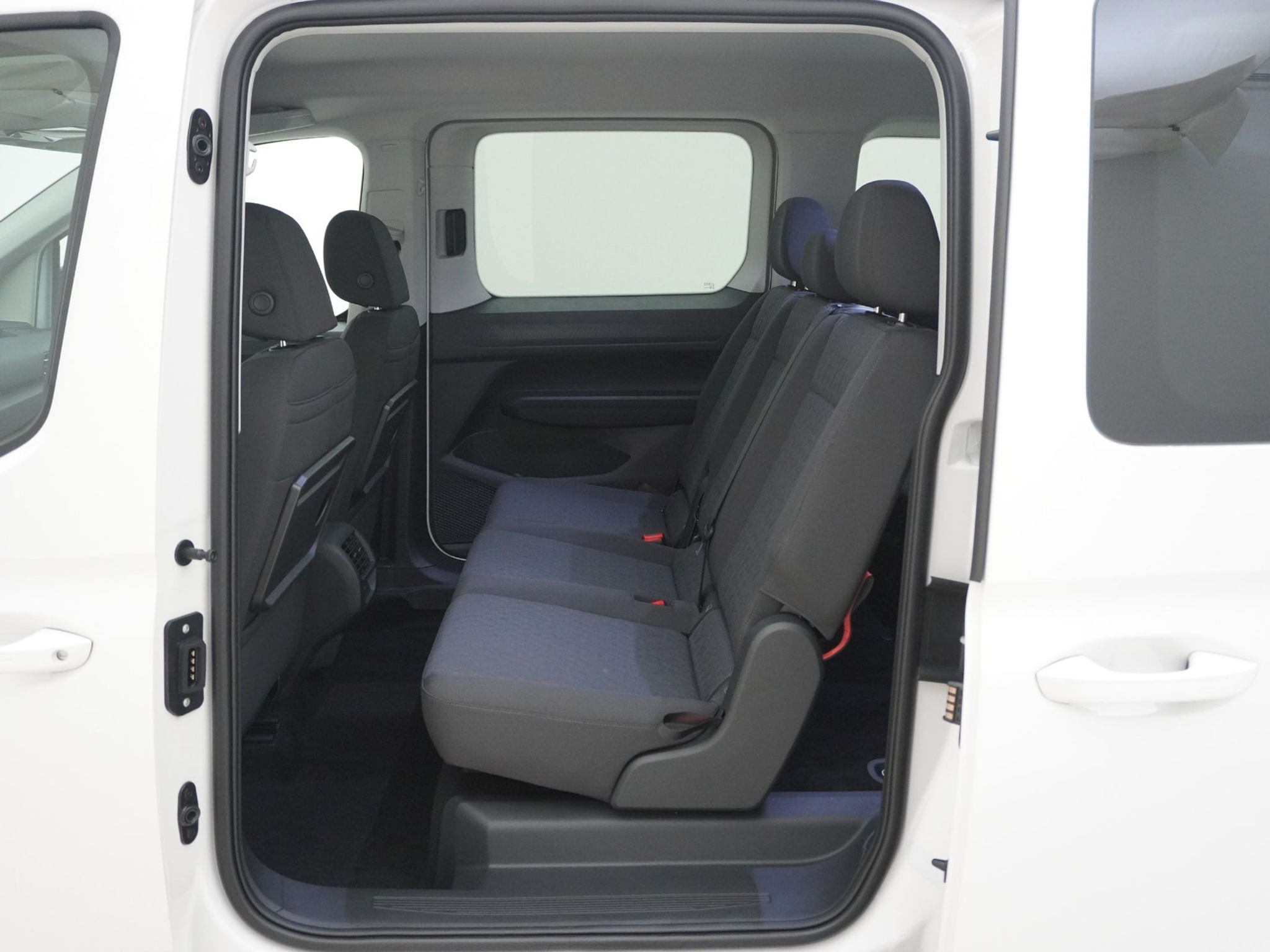 listing desktop thumbnail image 14