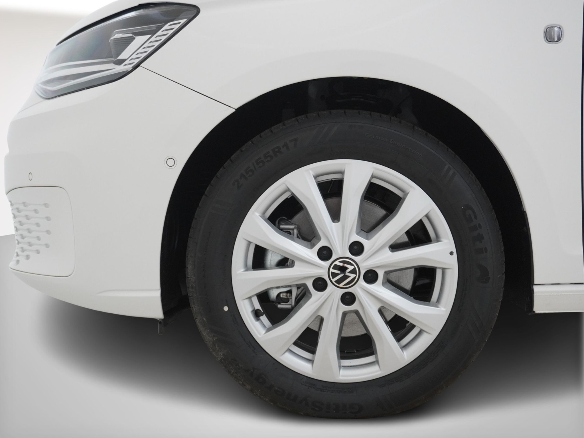 listing desktop thumbnail image 10