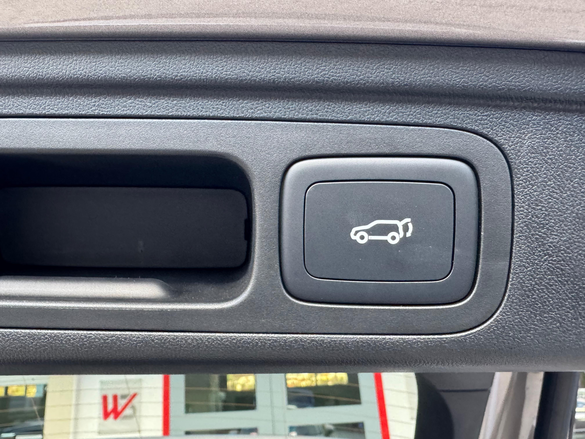 listing desktop thumbnail image 29