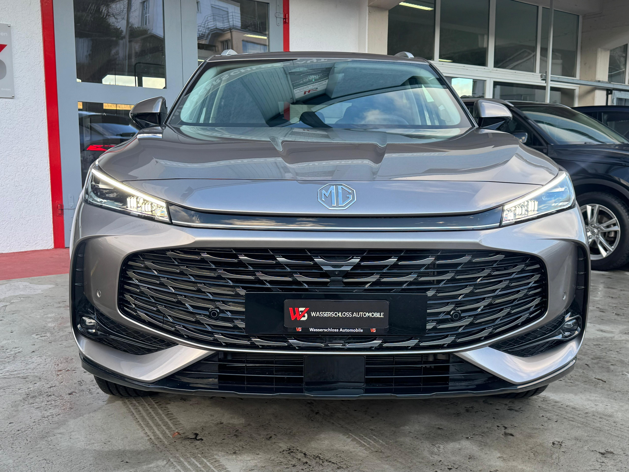 listing desktop thumbnail image 10