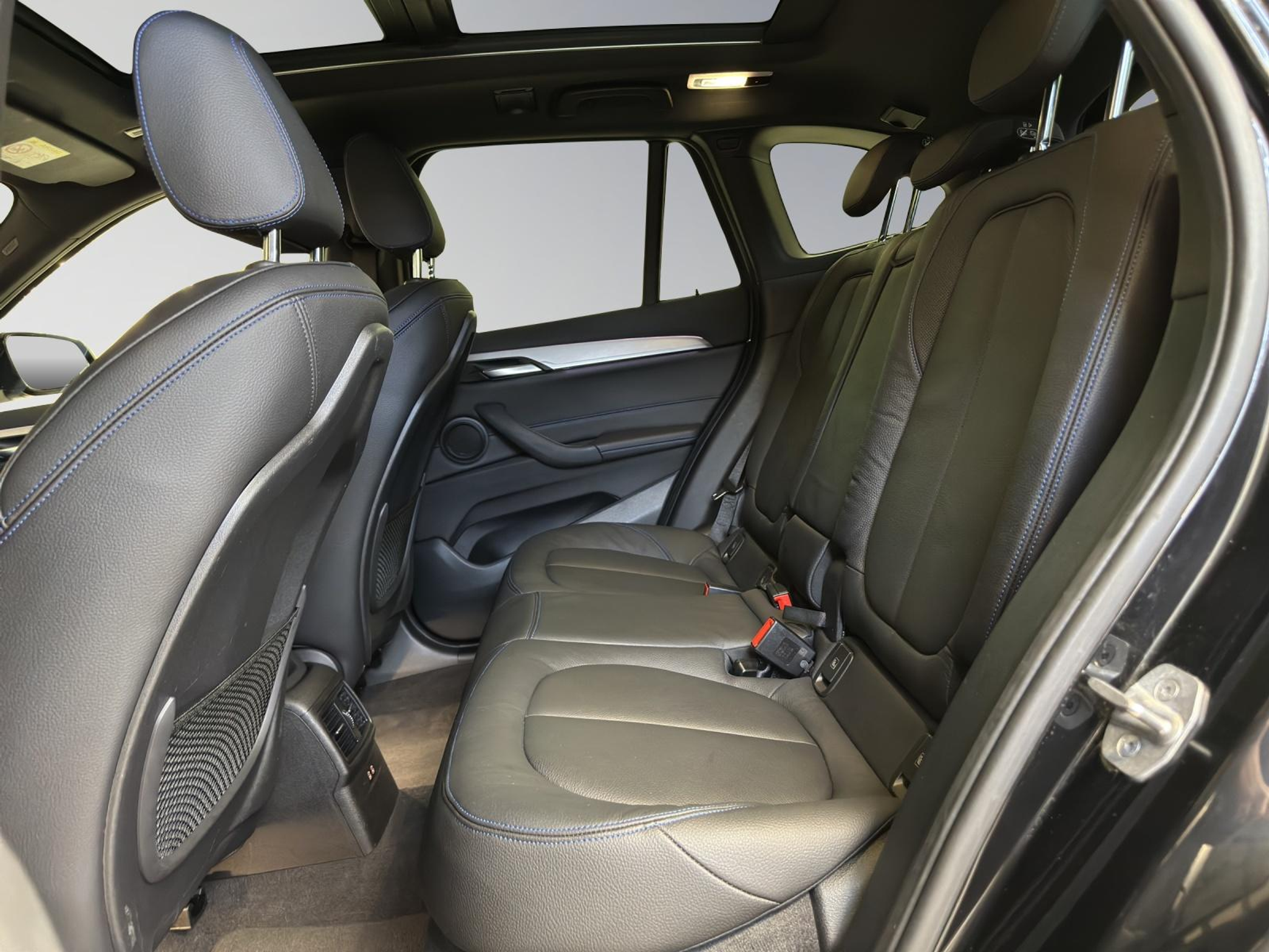 listing desktop thumbnail image 16