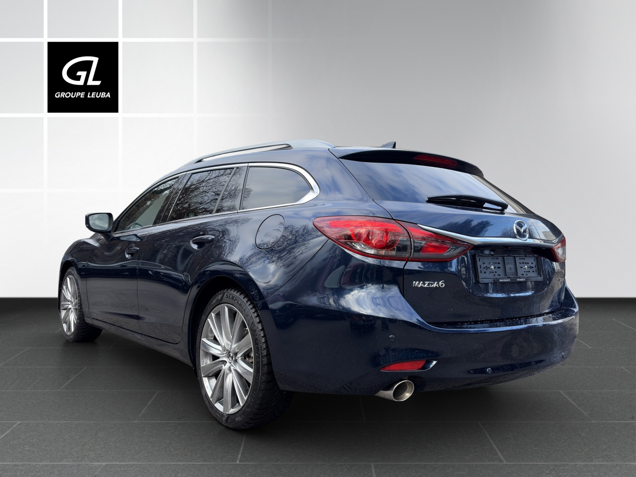 listing desktop thumbnail image 4