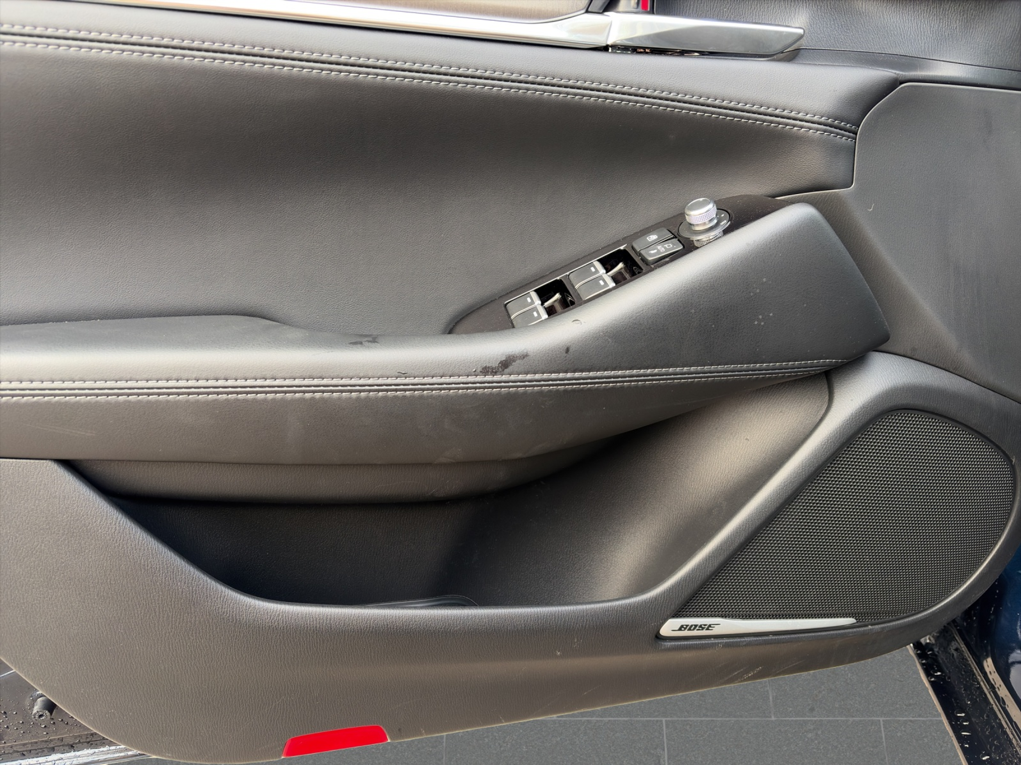 listing desktop thumbnail image 9