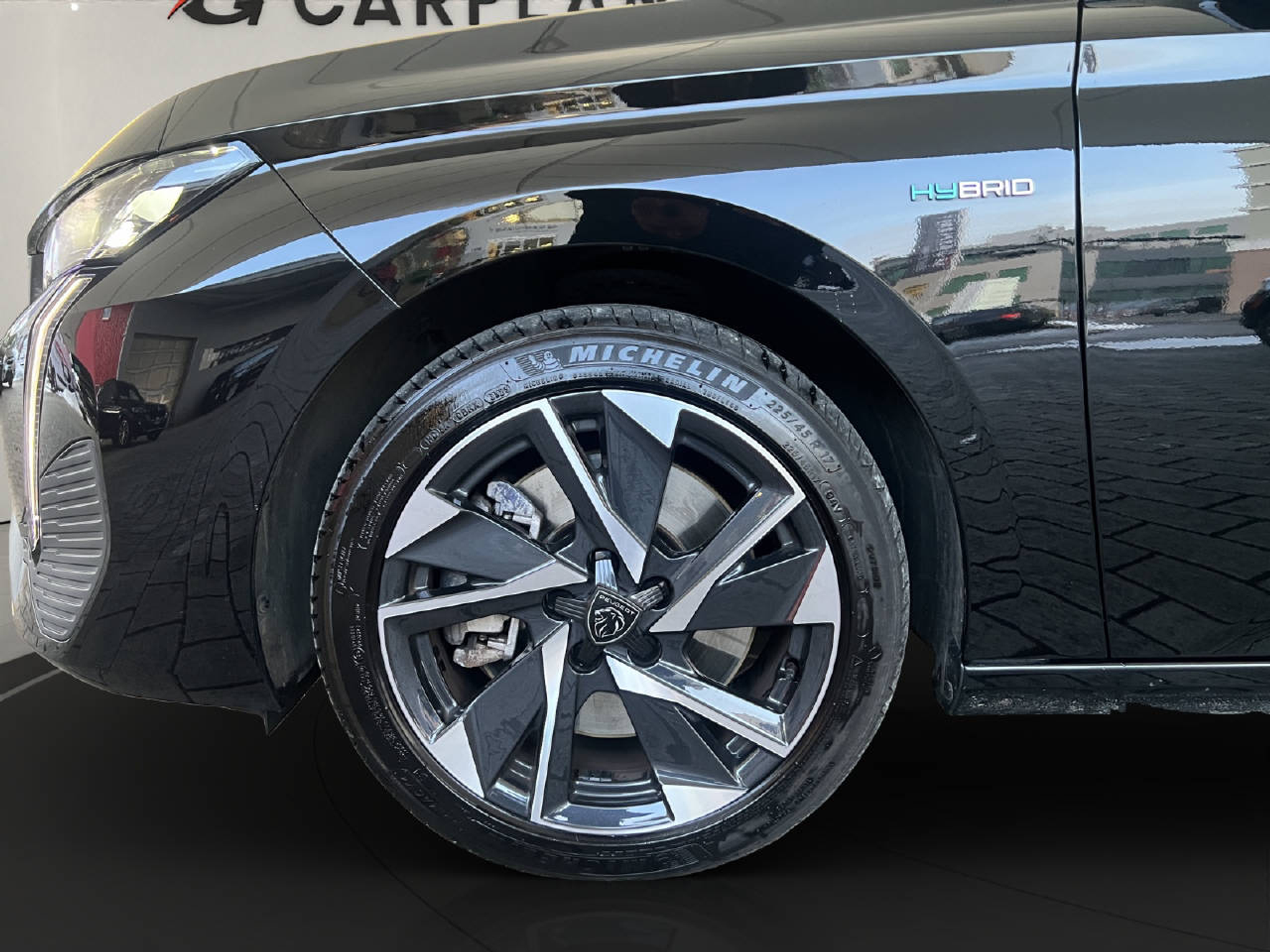 listing desktop thumbnail image 8