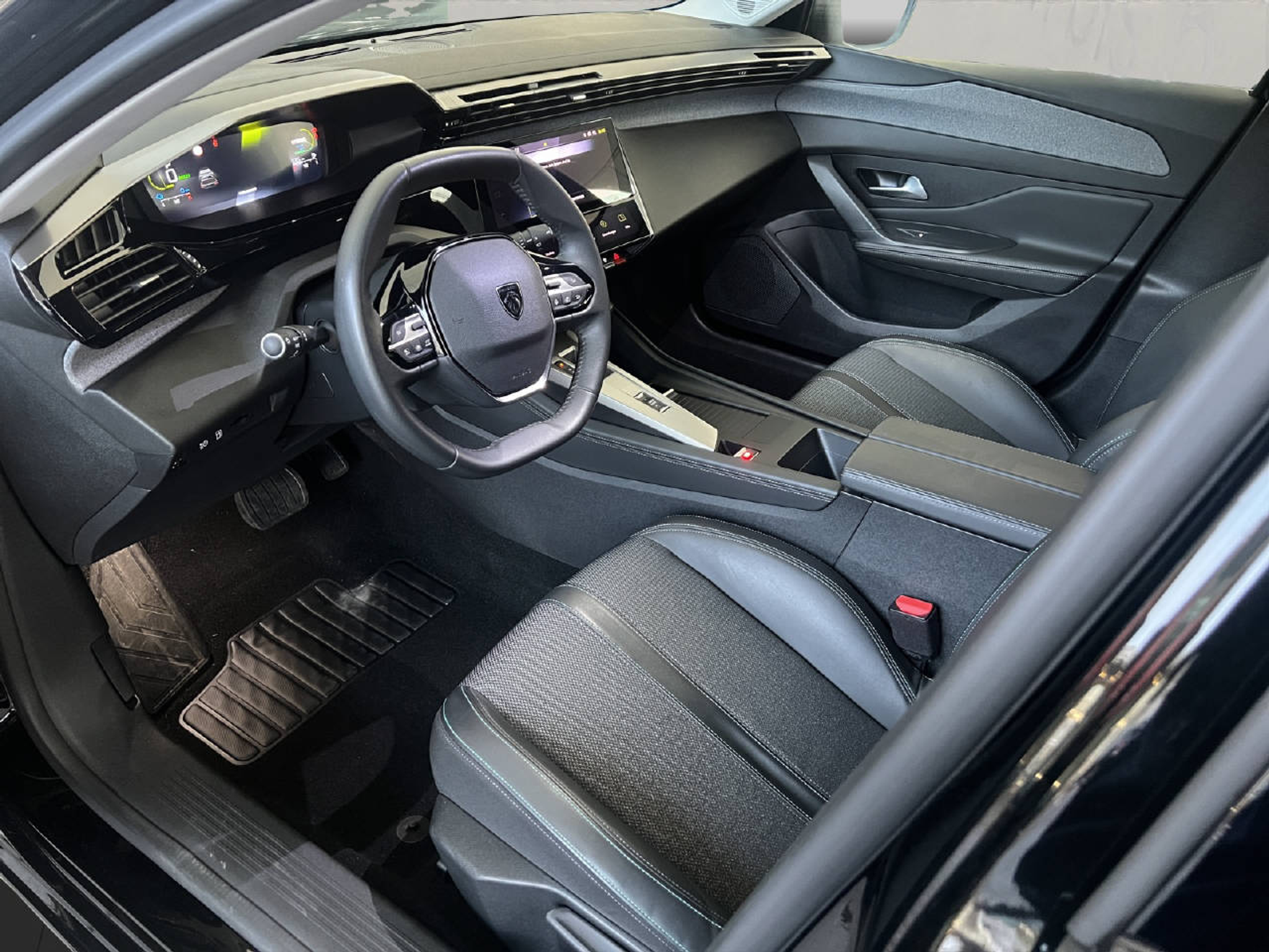 listing desktop thumbnail image 10