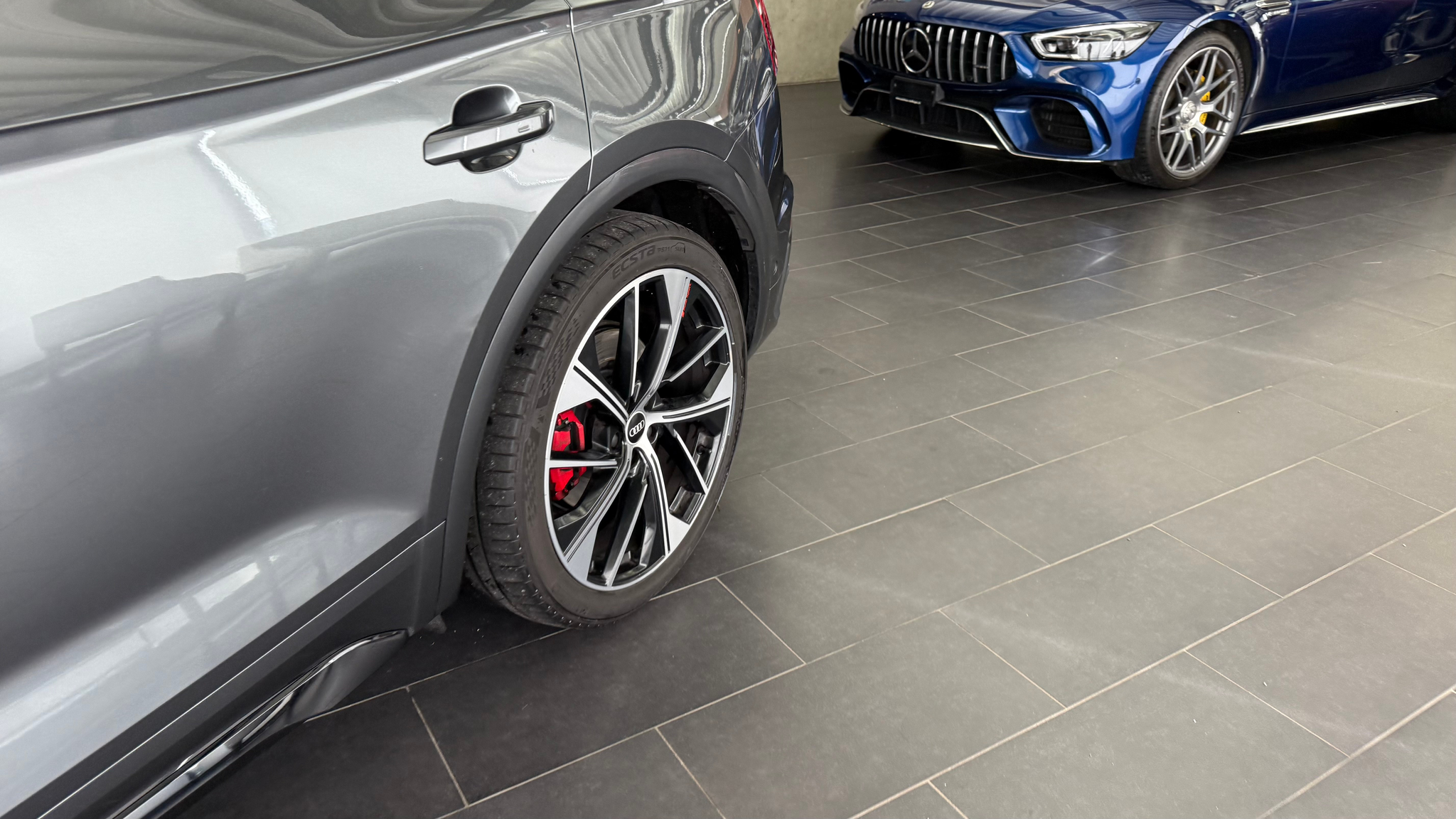 listing desktop thumbnail image 18