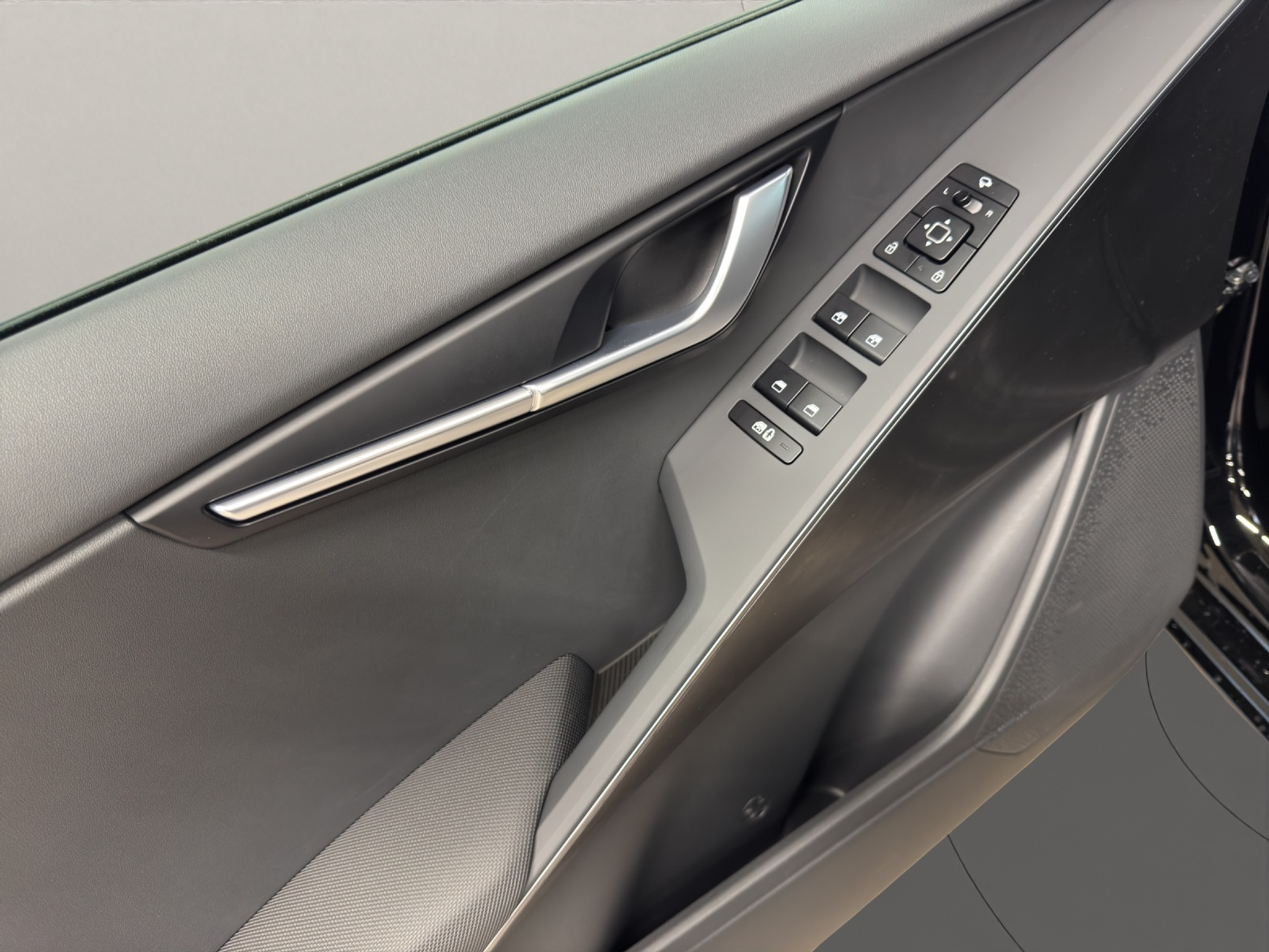 listing desktop thumbnail image 12