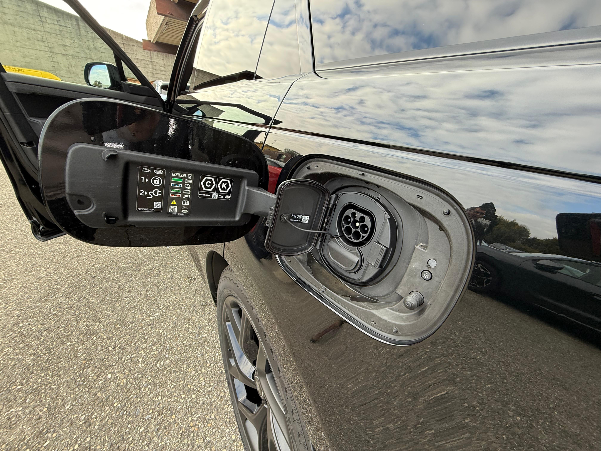 listing desktop thumbnail image 12