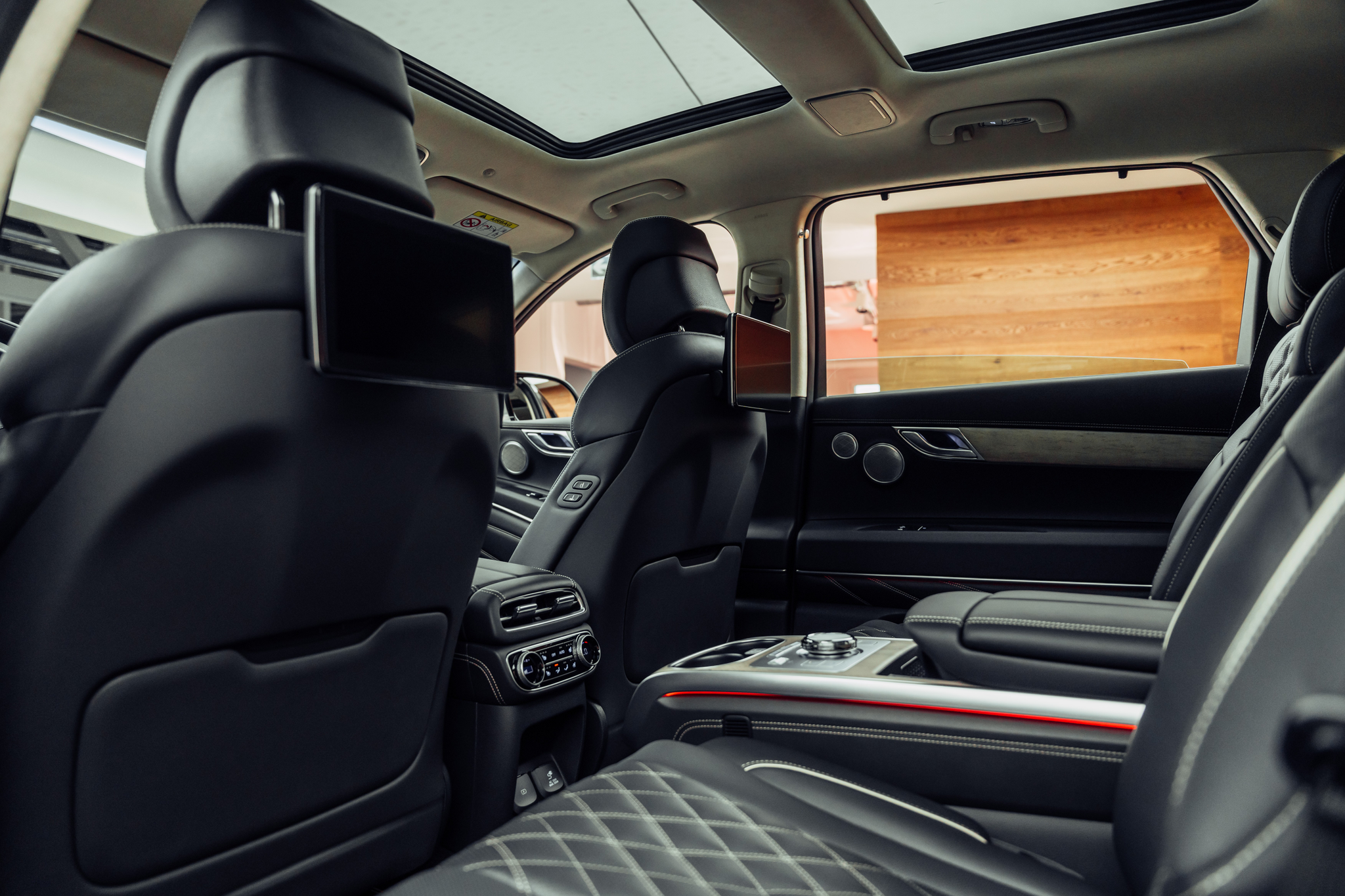 listing desktop thumbnail image 7