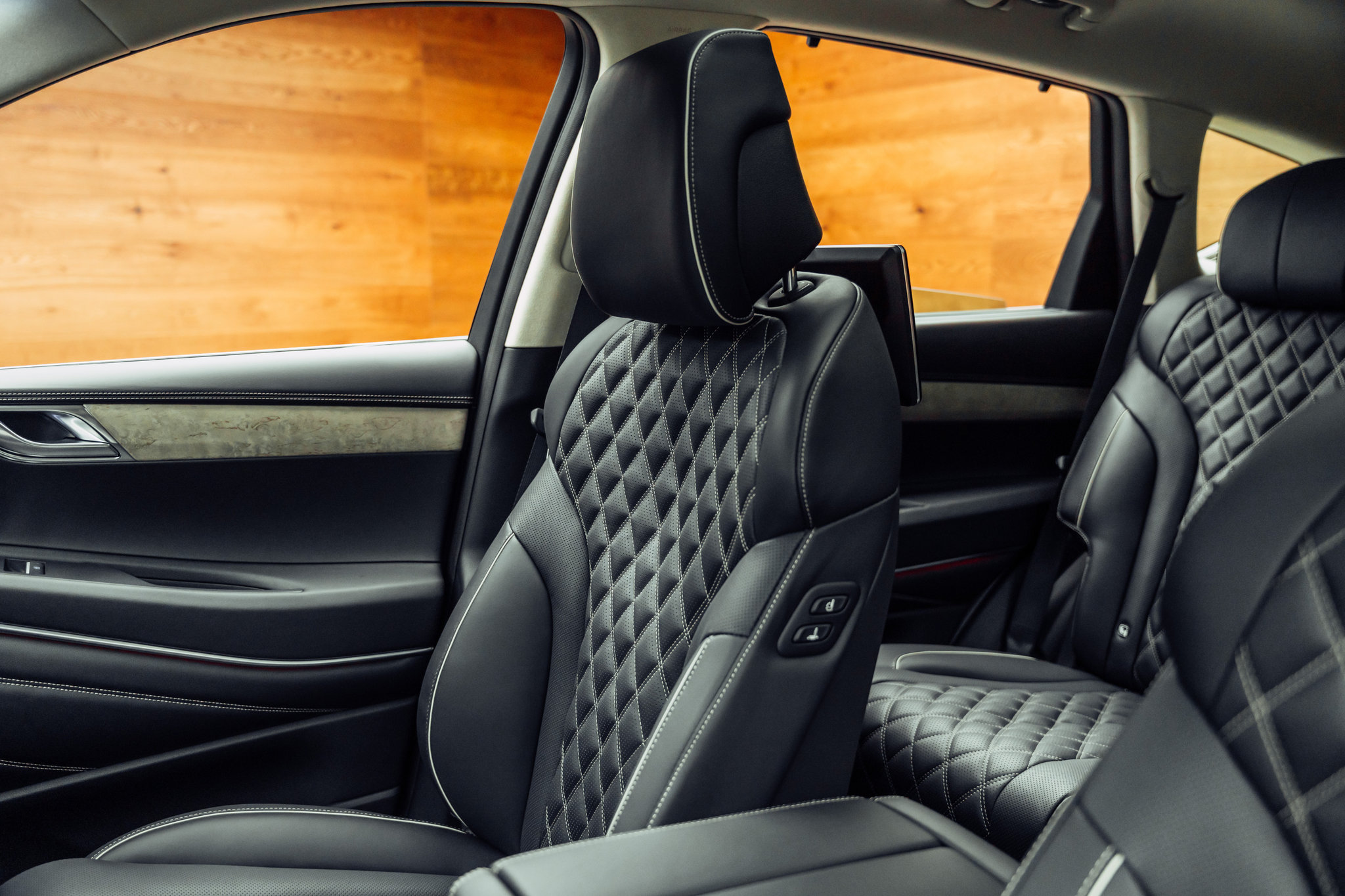 listing desktop thumbnail image 6