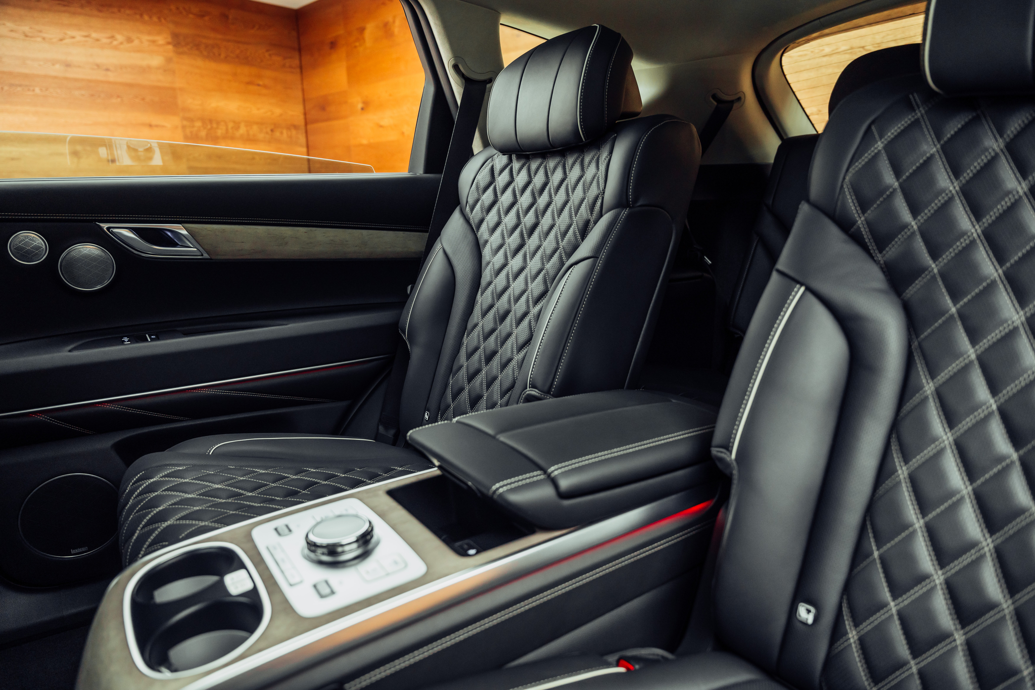 listing desktop thumbnail image 12