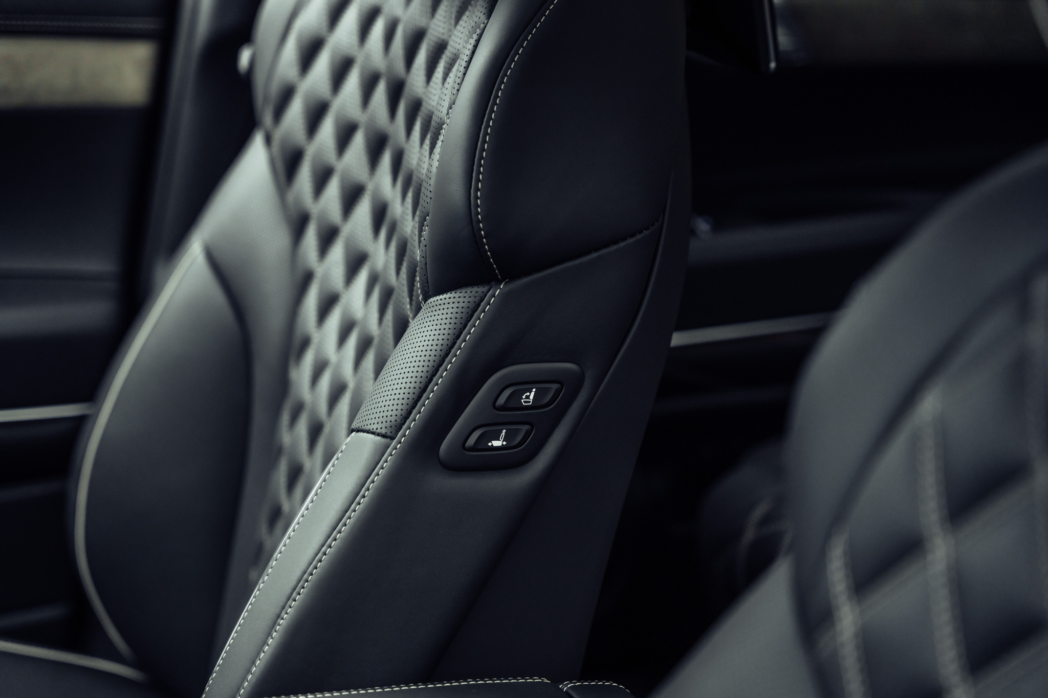 listing desktop thumbnail image 17