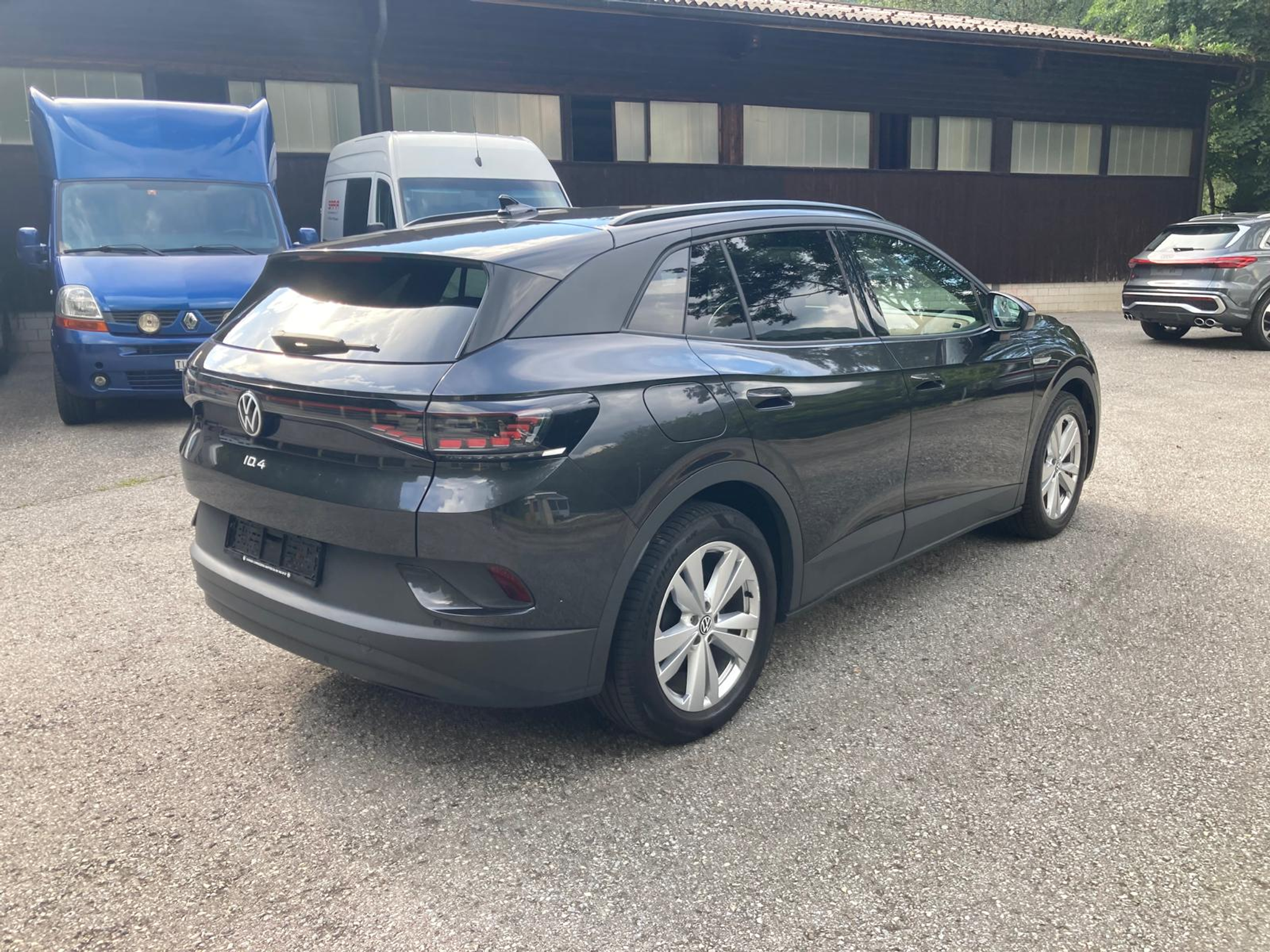 listing desktop thumbnail image 6